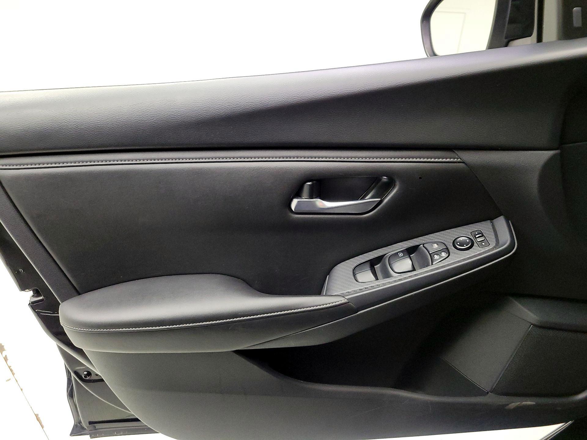 Thumbnail: 2023 Nissan Sentra - 10