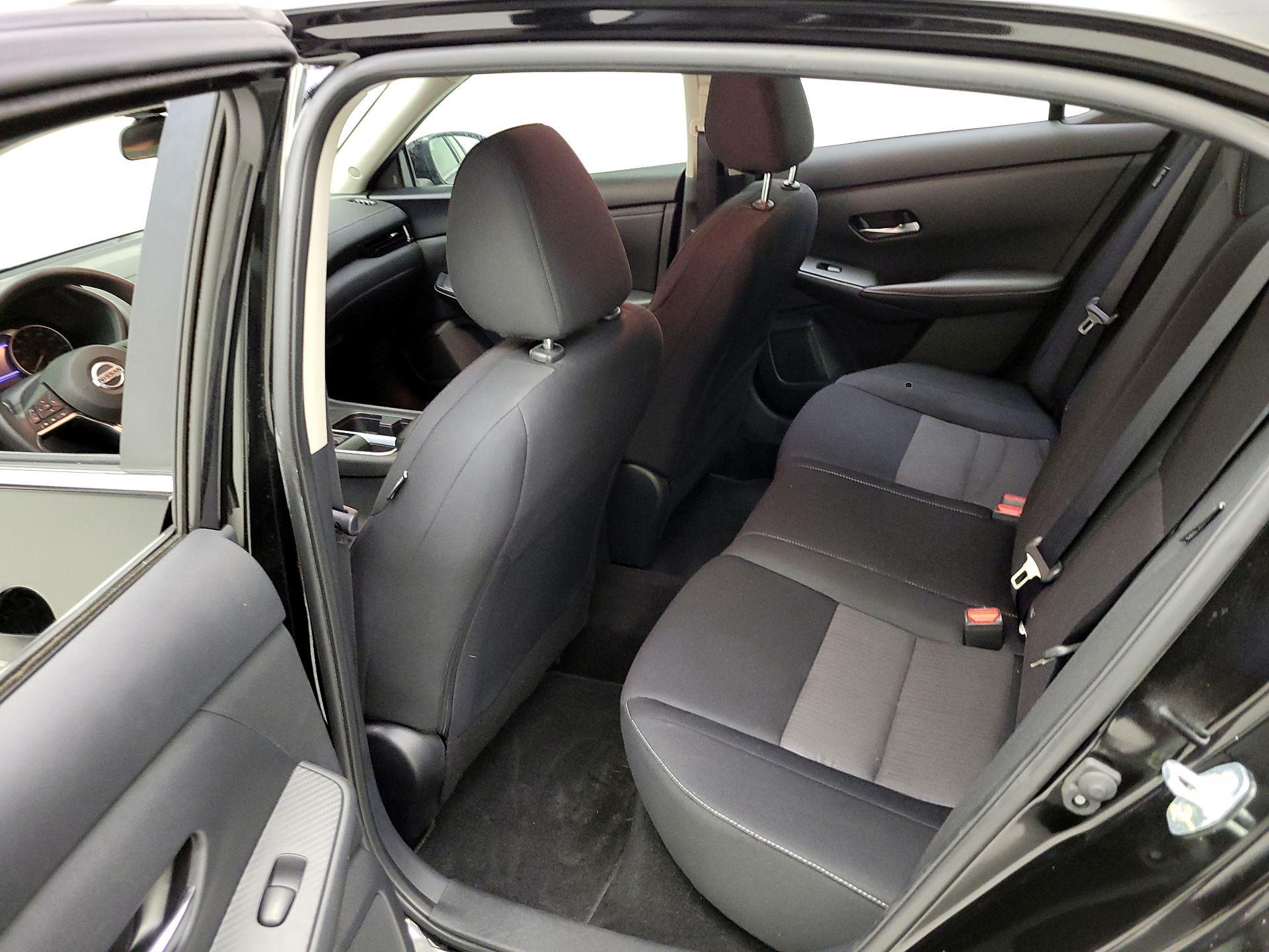 Thumbnail: 2023 Nissan Sentra - 17