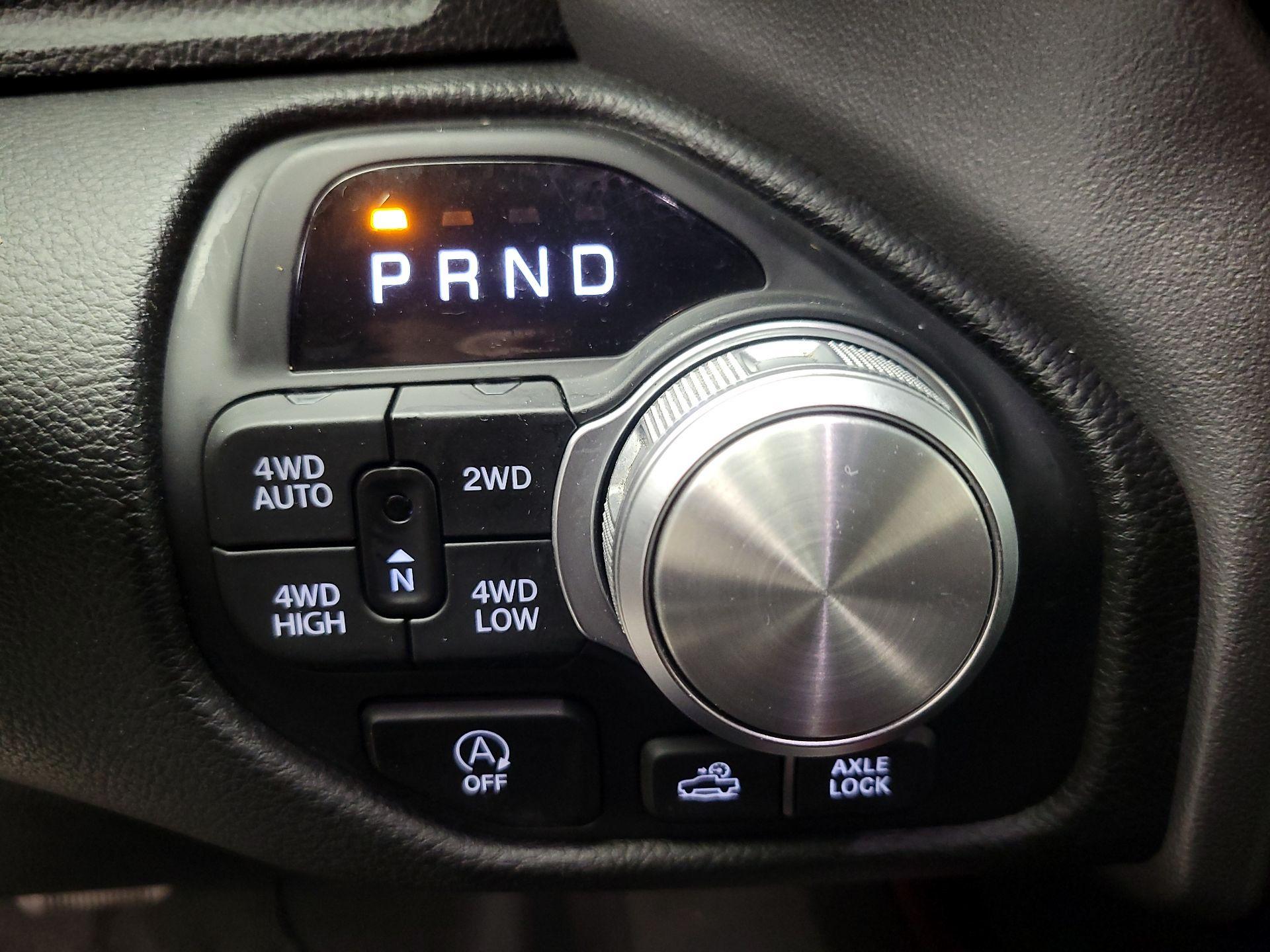 Thumbnail: 2025 RAM 1500 - 18