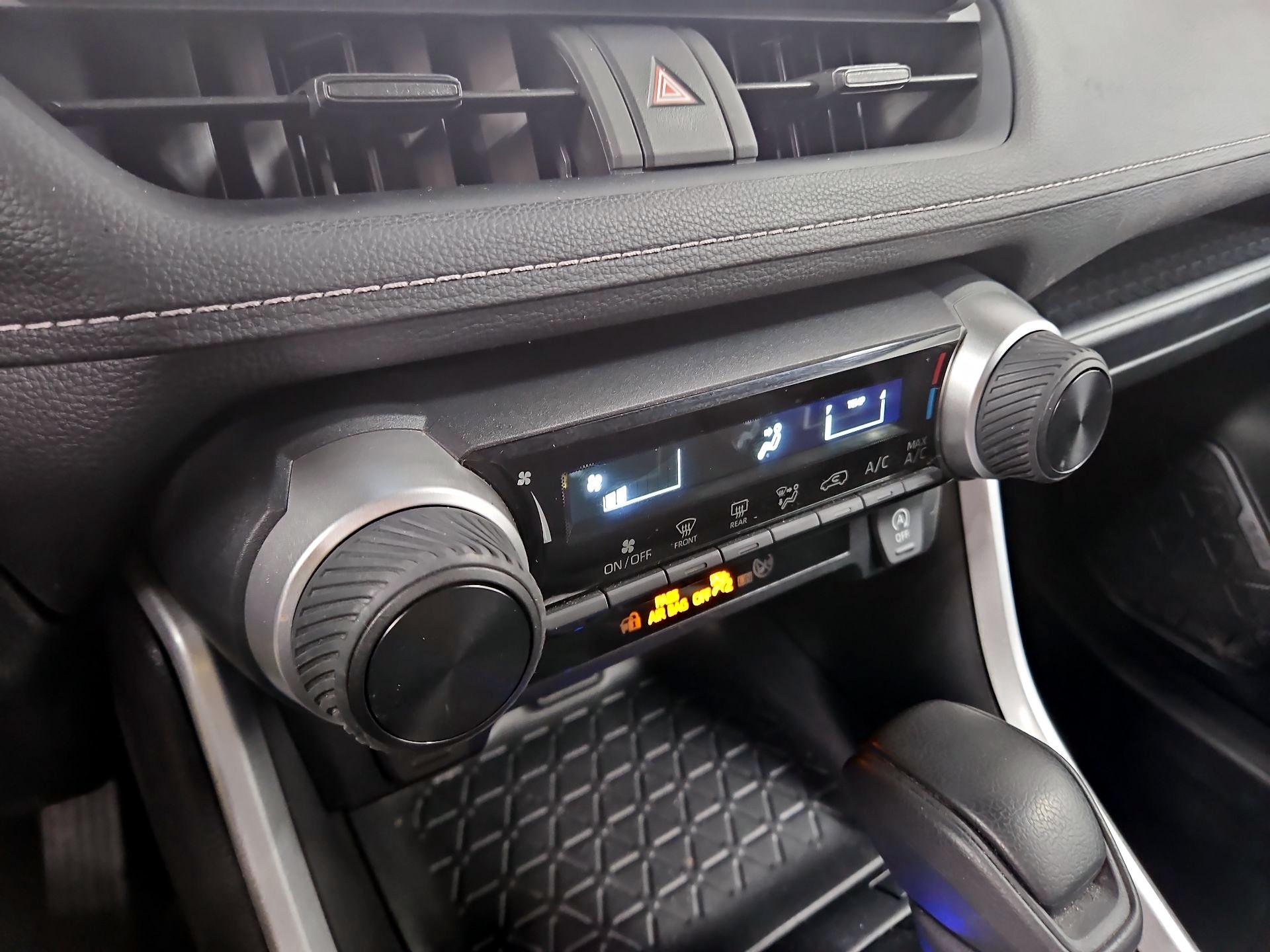 Thumbnail: 2024 Toyota RAV4 - 16