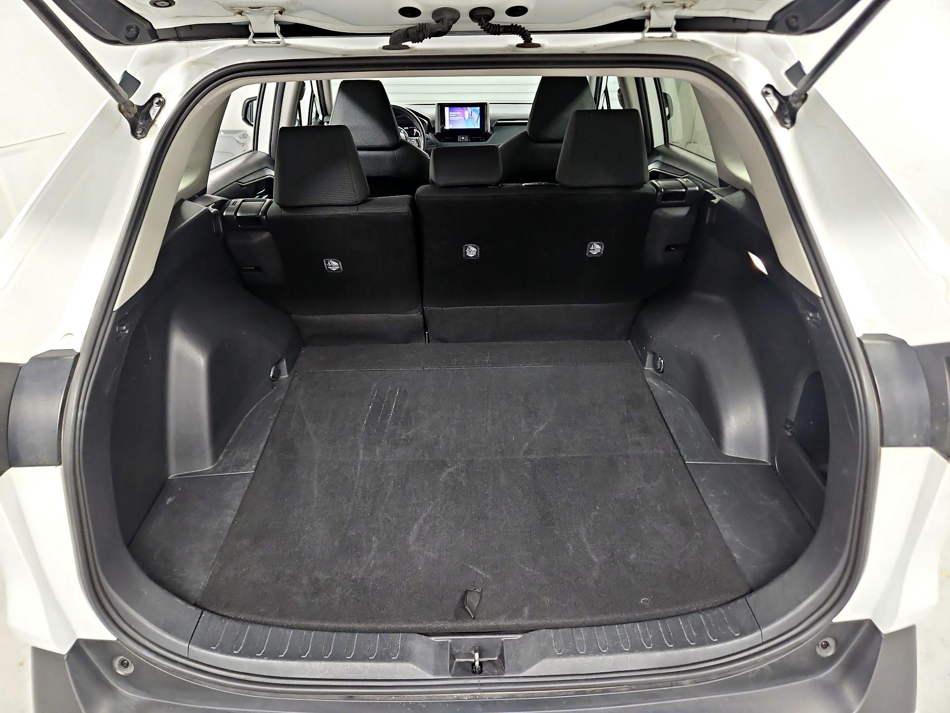 Thumbnail: 2024 Toyota RAV4 - 20