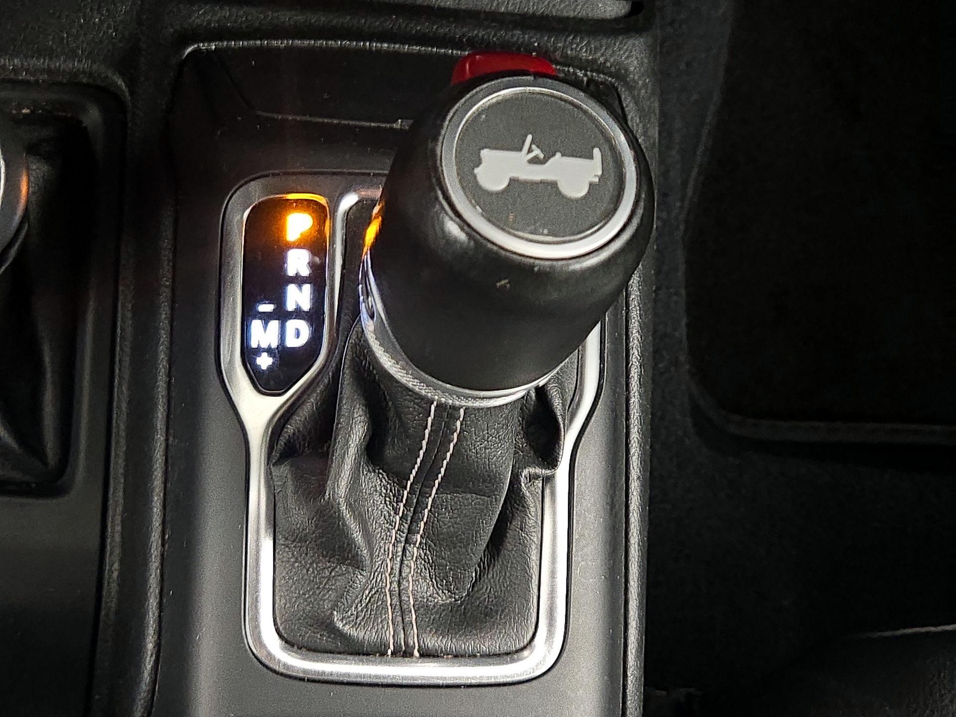 Thumbnail: 2021 Jeep Wrangler - 18