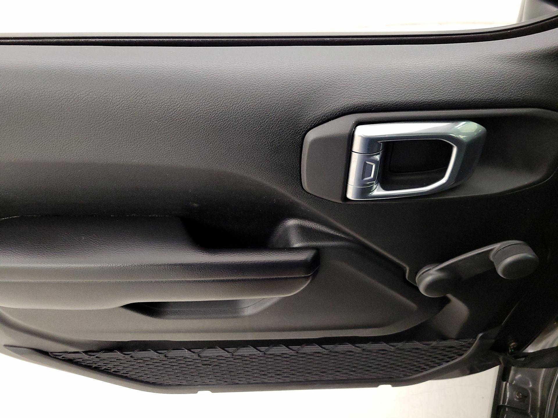 Thumbnail: 2021 Jeep Wrangler - 12