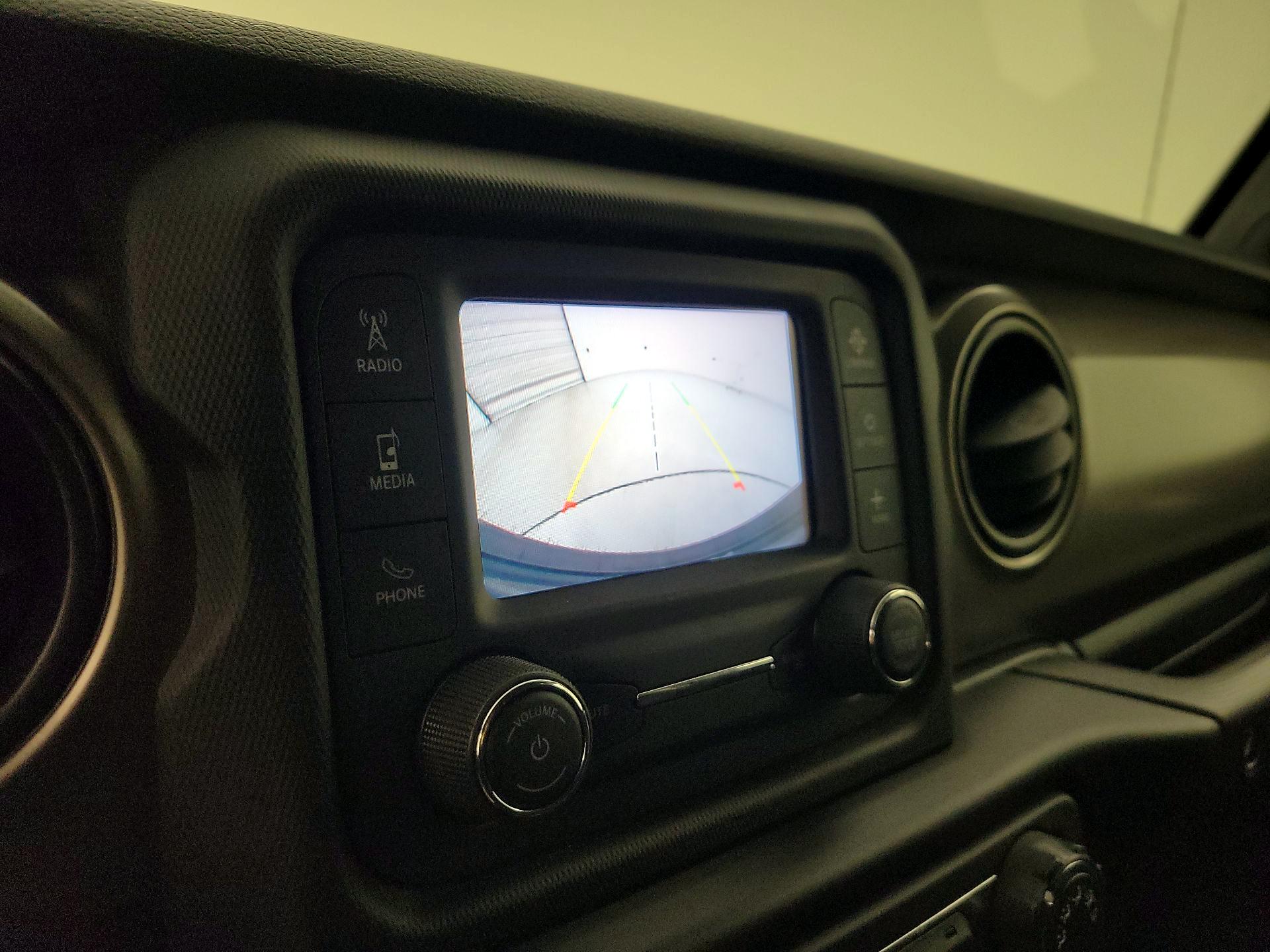 Thumbnail: 2021 Jeep Wrangler - 14