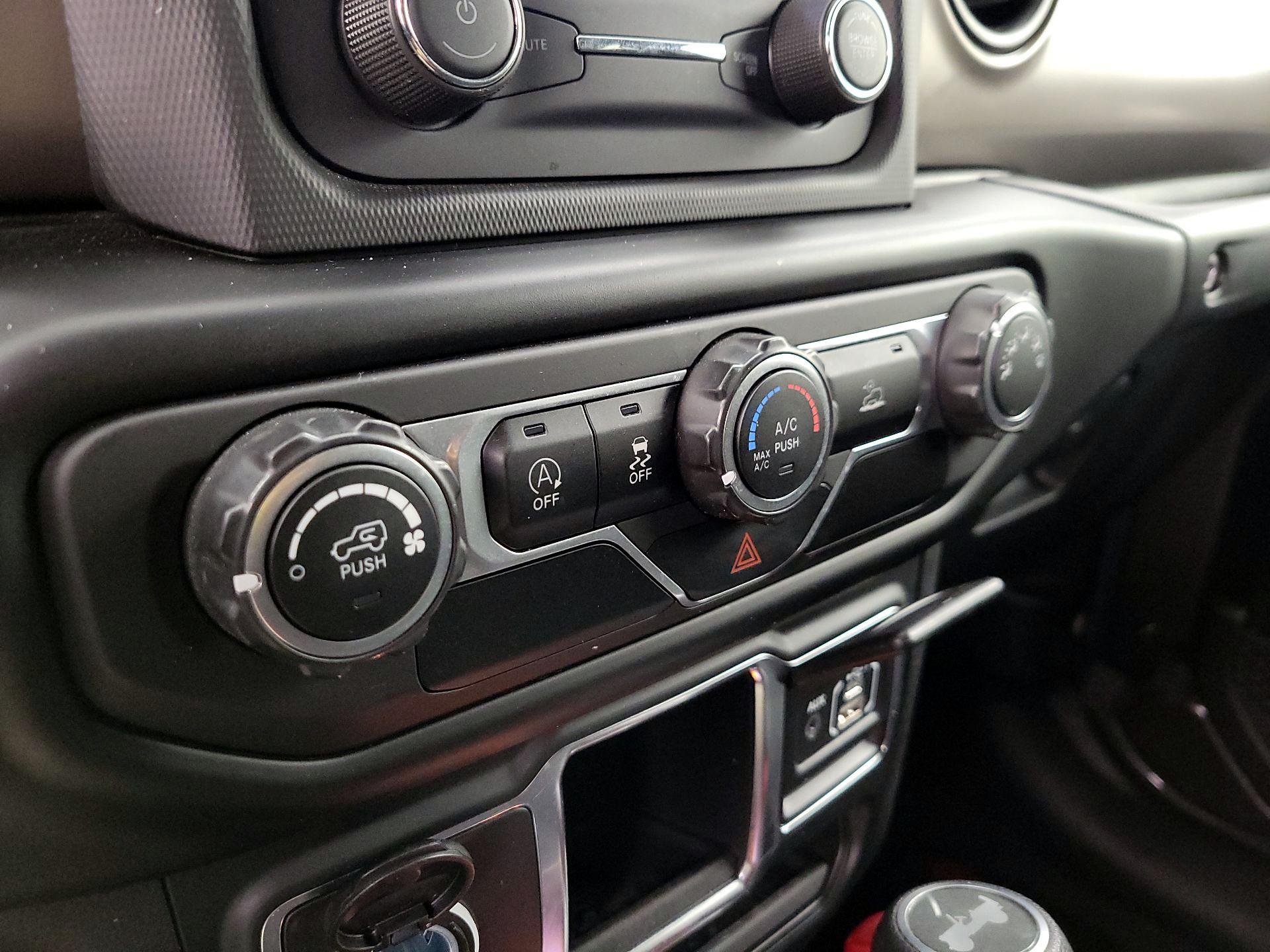 Thumbnail: 2021 Jeep Wrangler - 16