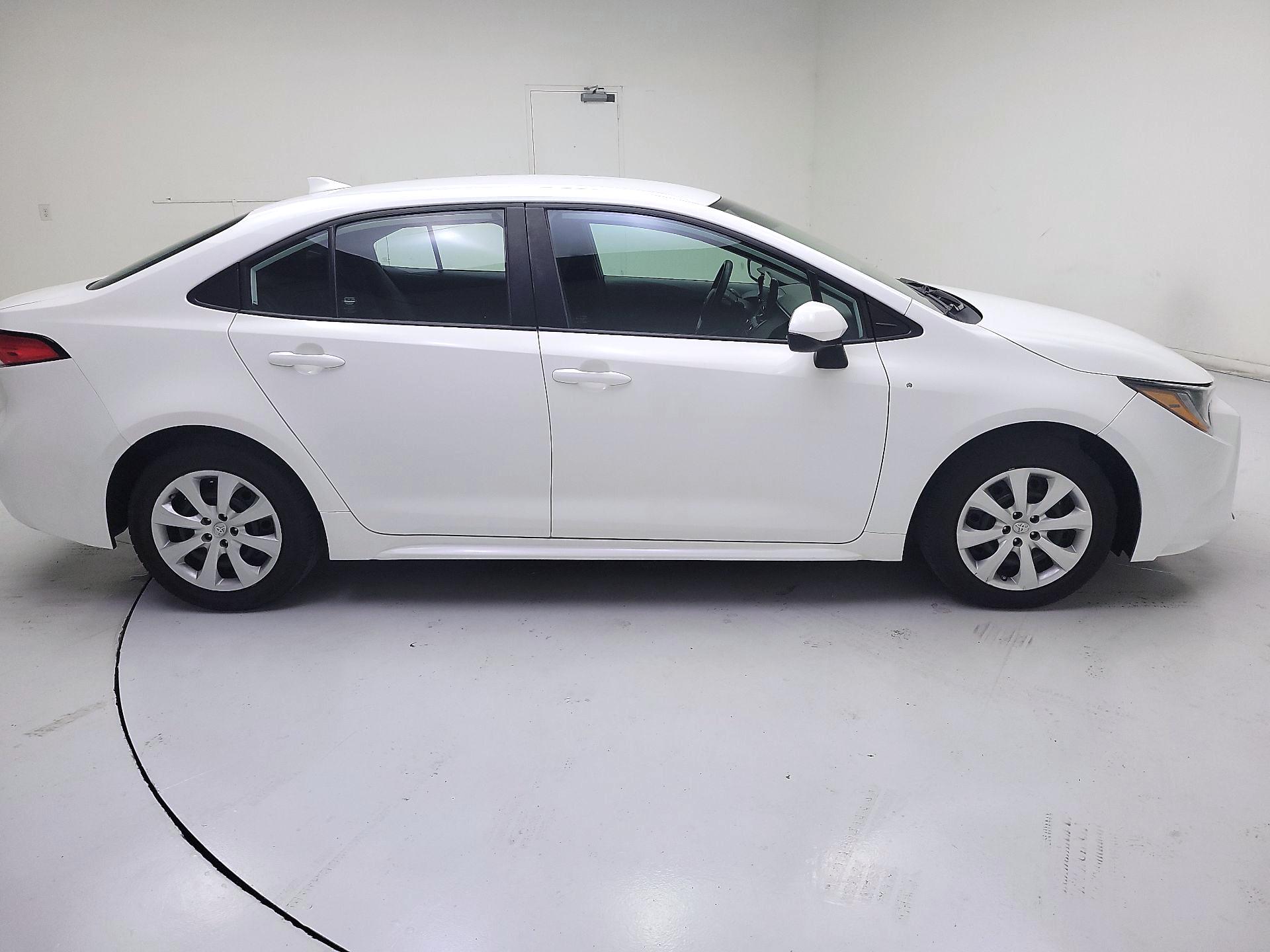 Thumbnail: 2022 Toyota Corolla - 4