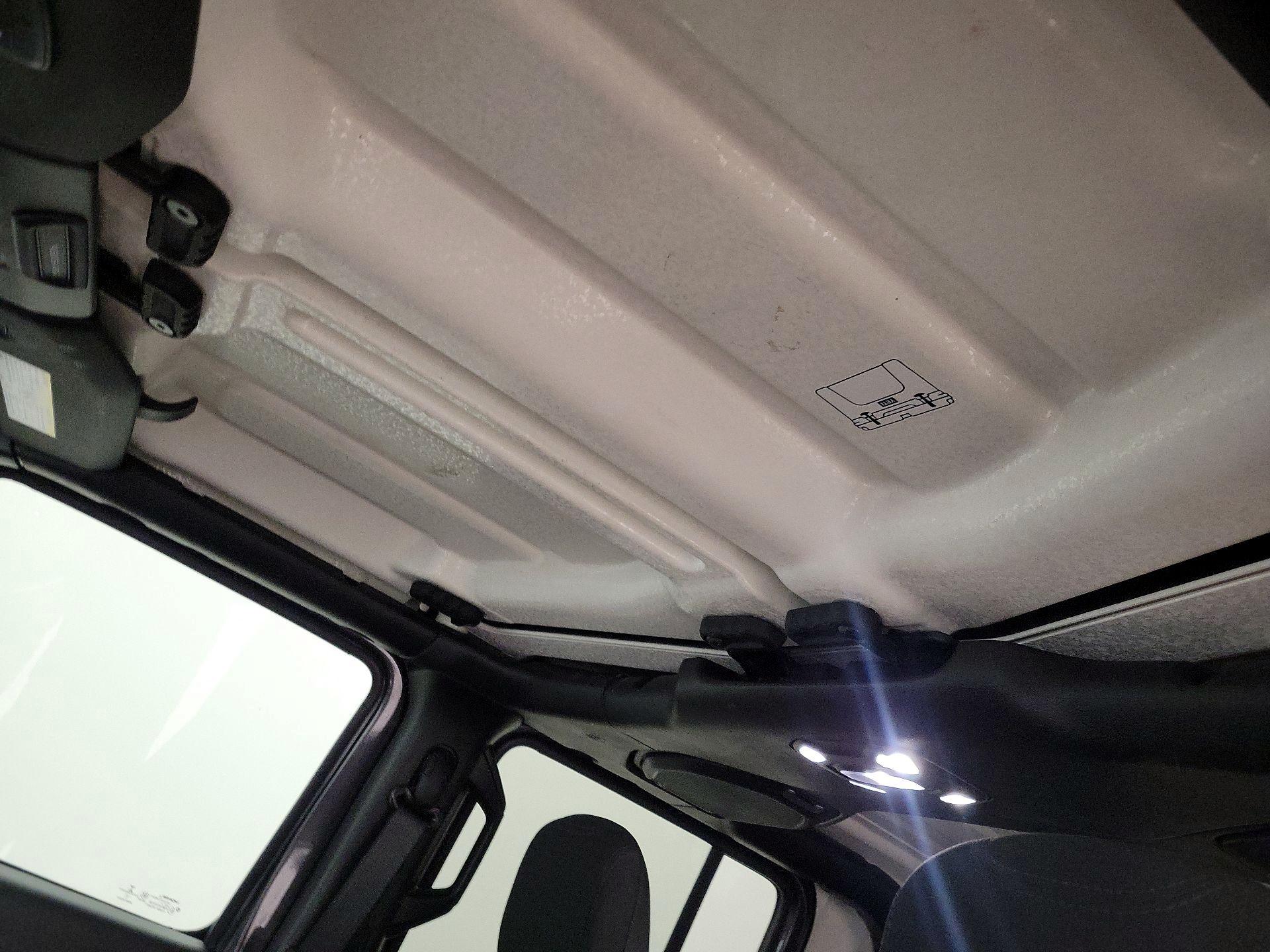 Thumbnail: 2021 Jeep Gladiator - 19