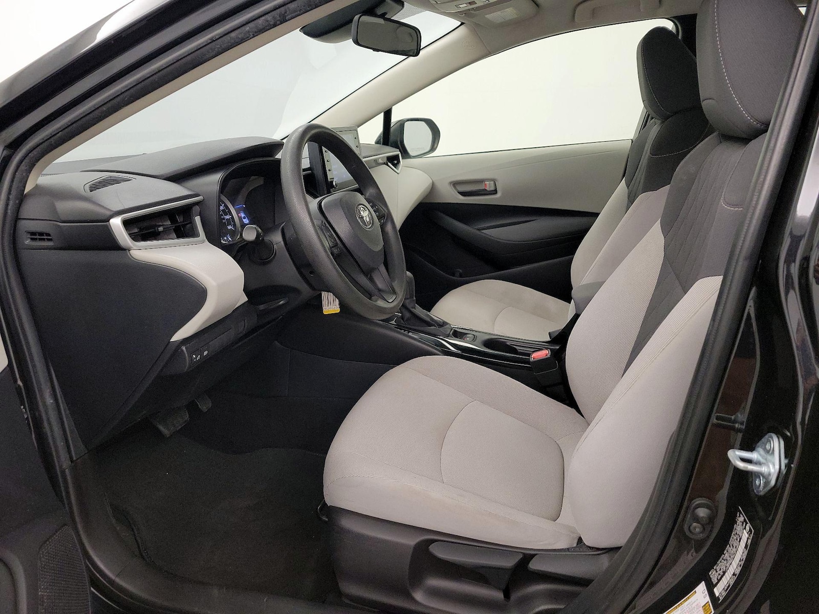 2022 Toyota Corolla LE - Photo 12