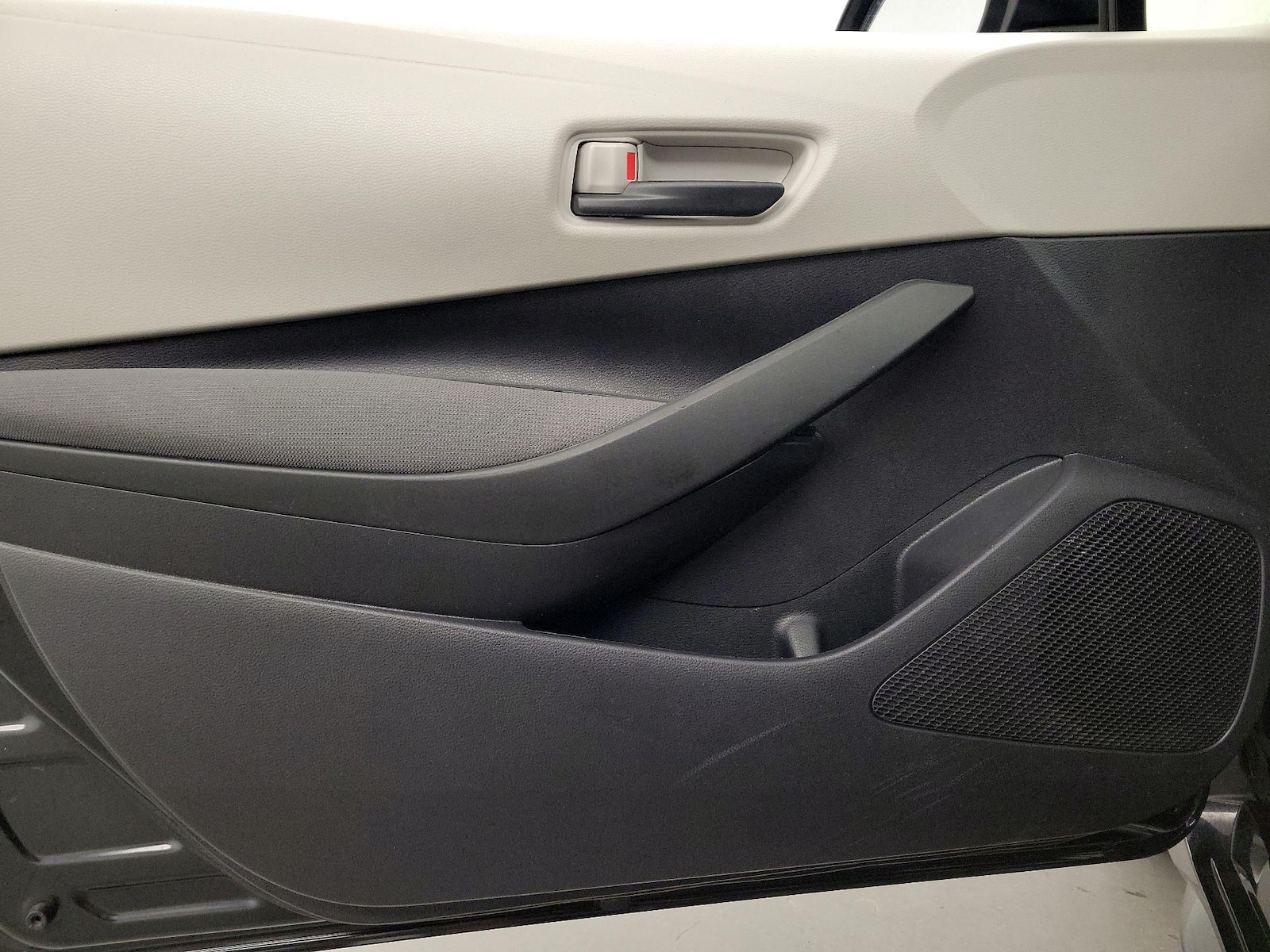 2022 Toyota Corolla LE - Photo 13