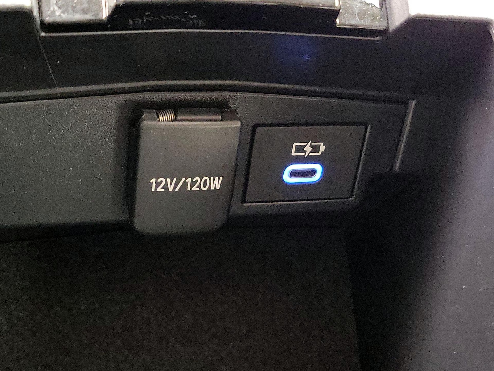 2022 Toyota Corolla LE - Photo 19