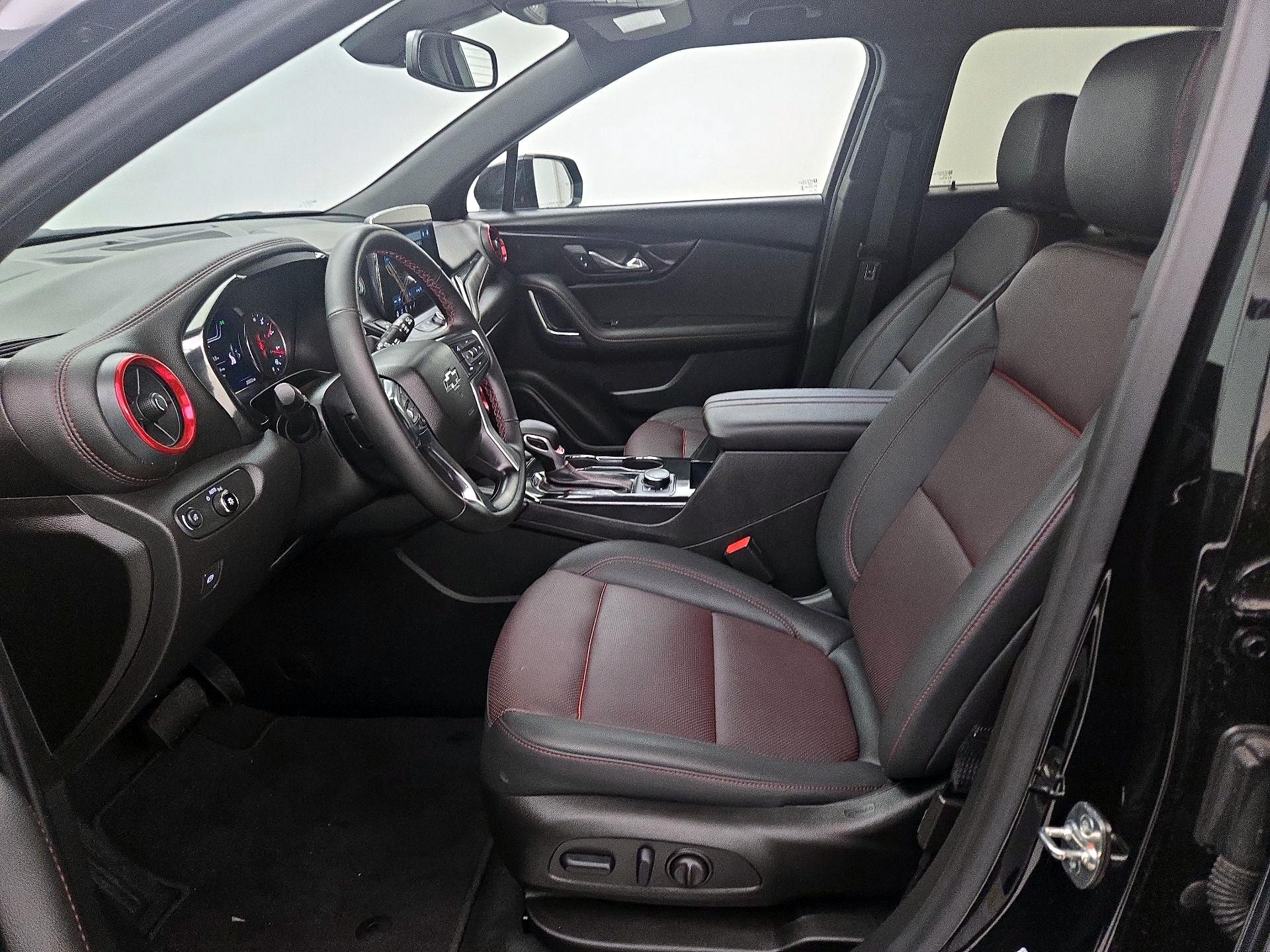 Thumbnail: 2025 Chevrolet Blazer - 11