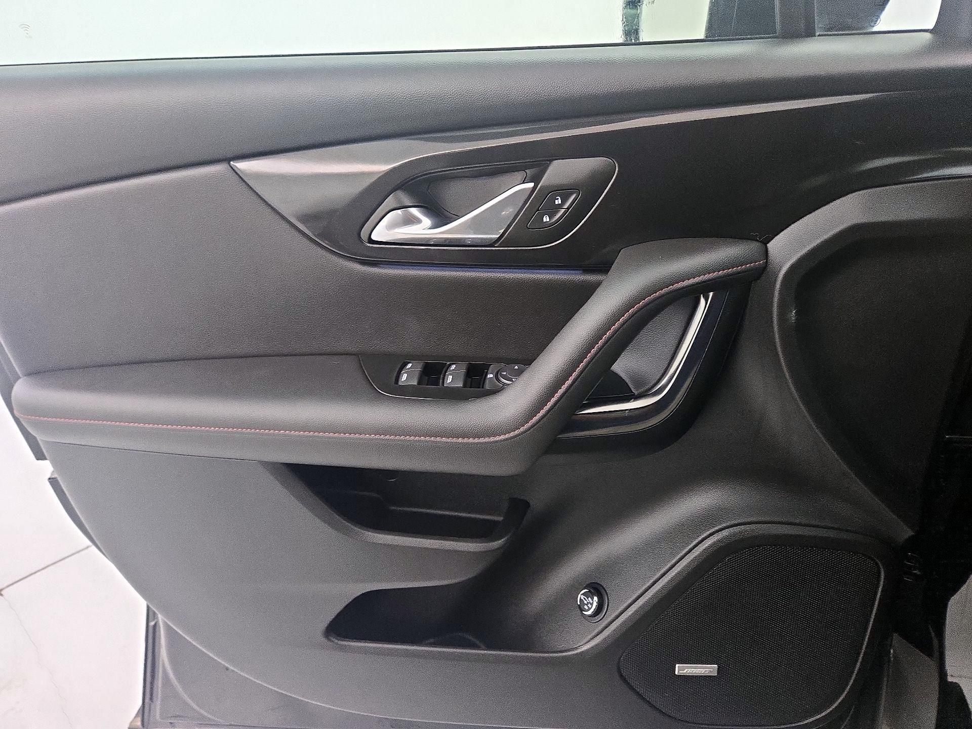 Thumbnail: 2025 Chevrolet Blazer - 12