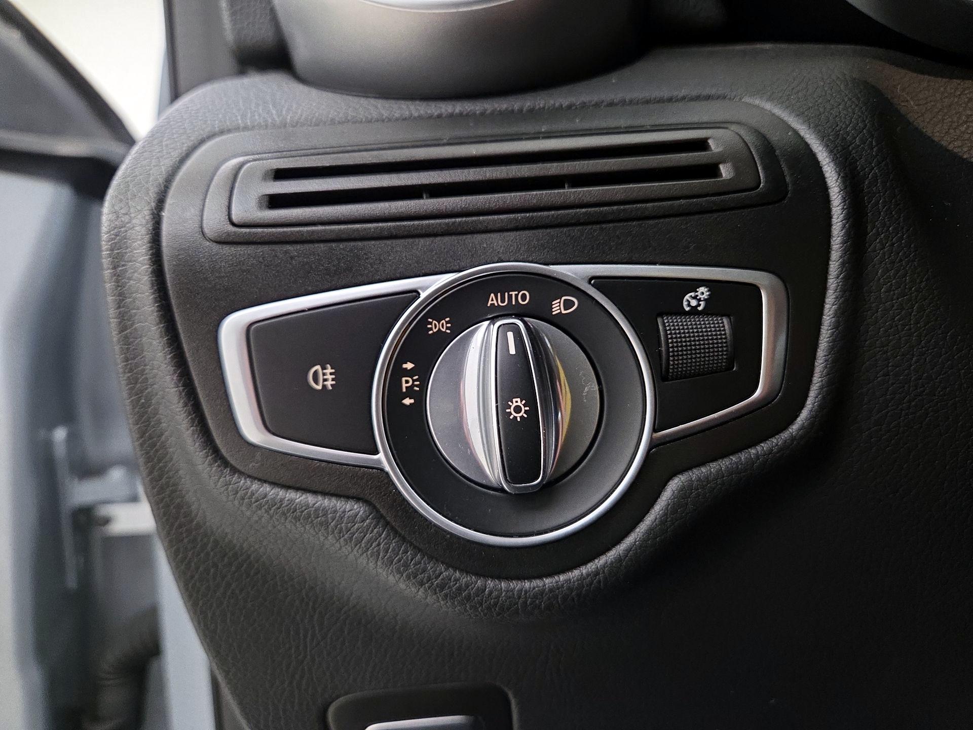 Thumbnail: 2022 Mercedes-Benz GLC - 13