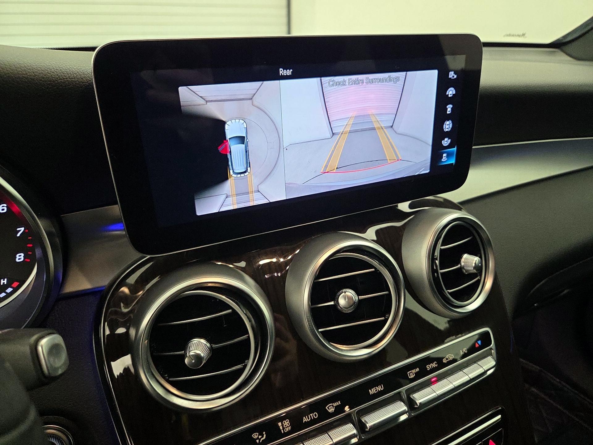 Thumbnail: 2022 Mercedes-Benz GLC - 14