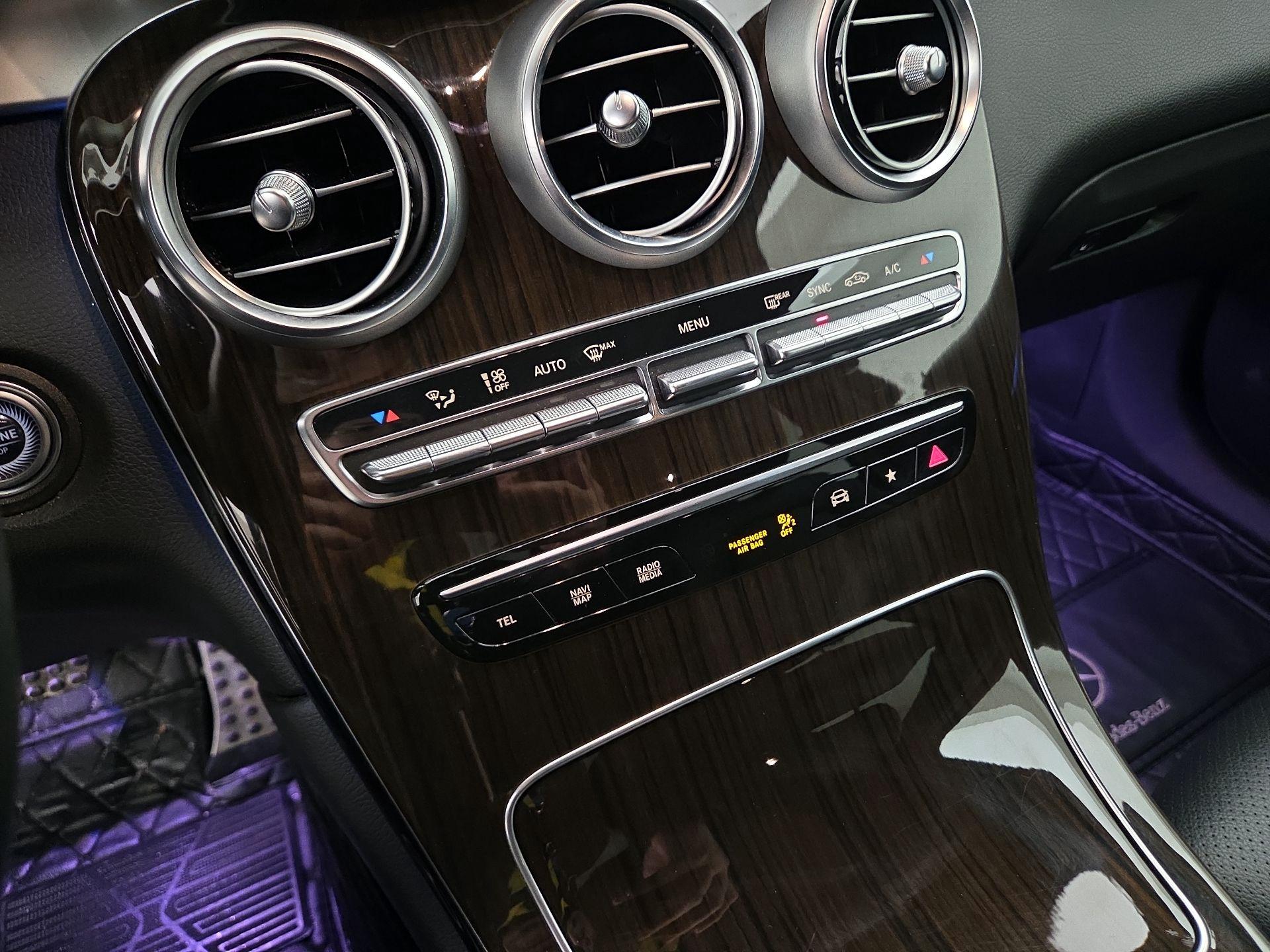 Thumbnail: 2022 Mercedes-Benz GLC - 16