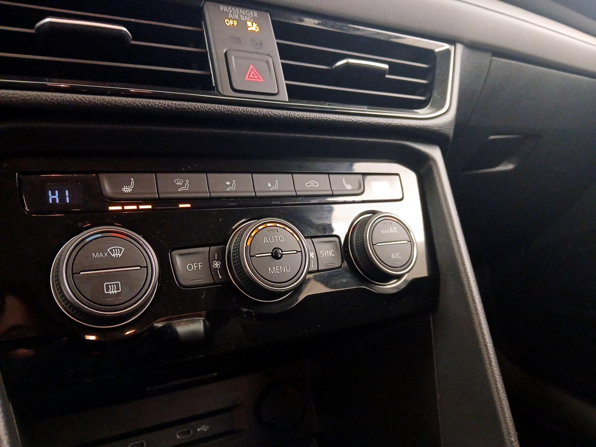 Thumbnail: 2024 Volkswagen Taos - 16