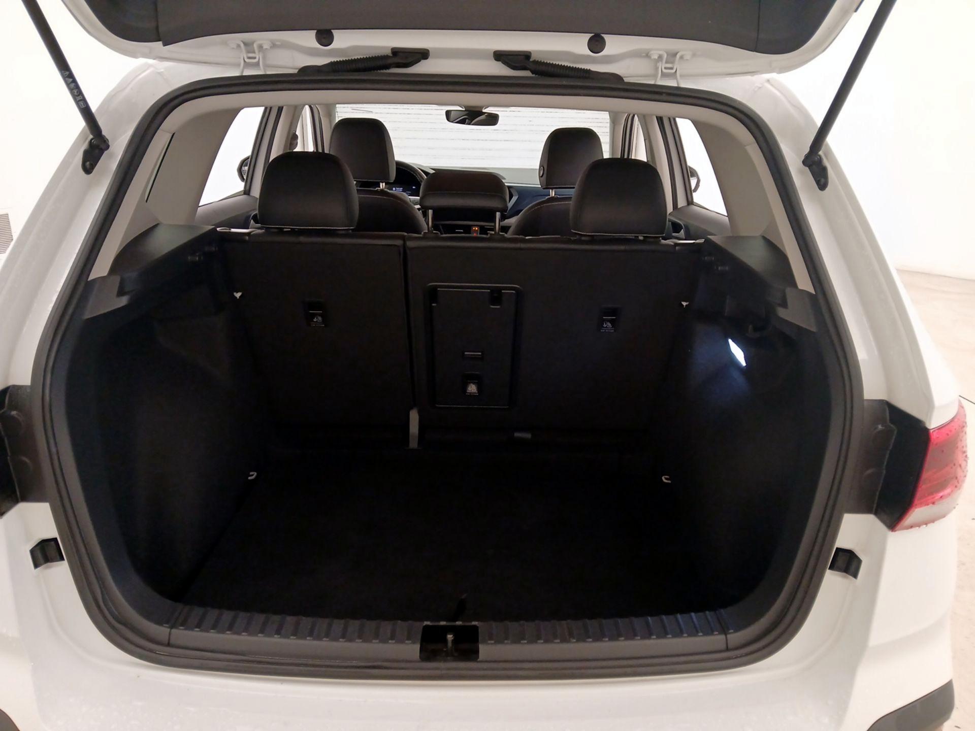 Thumbnail: 2024 Volkswagen Taos - 19