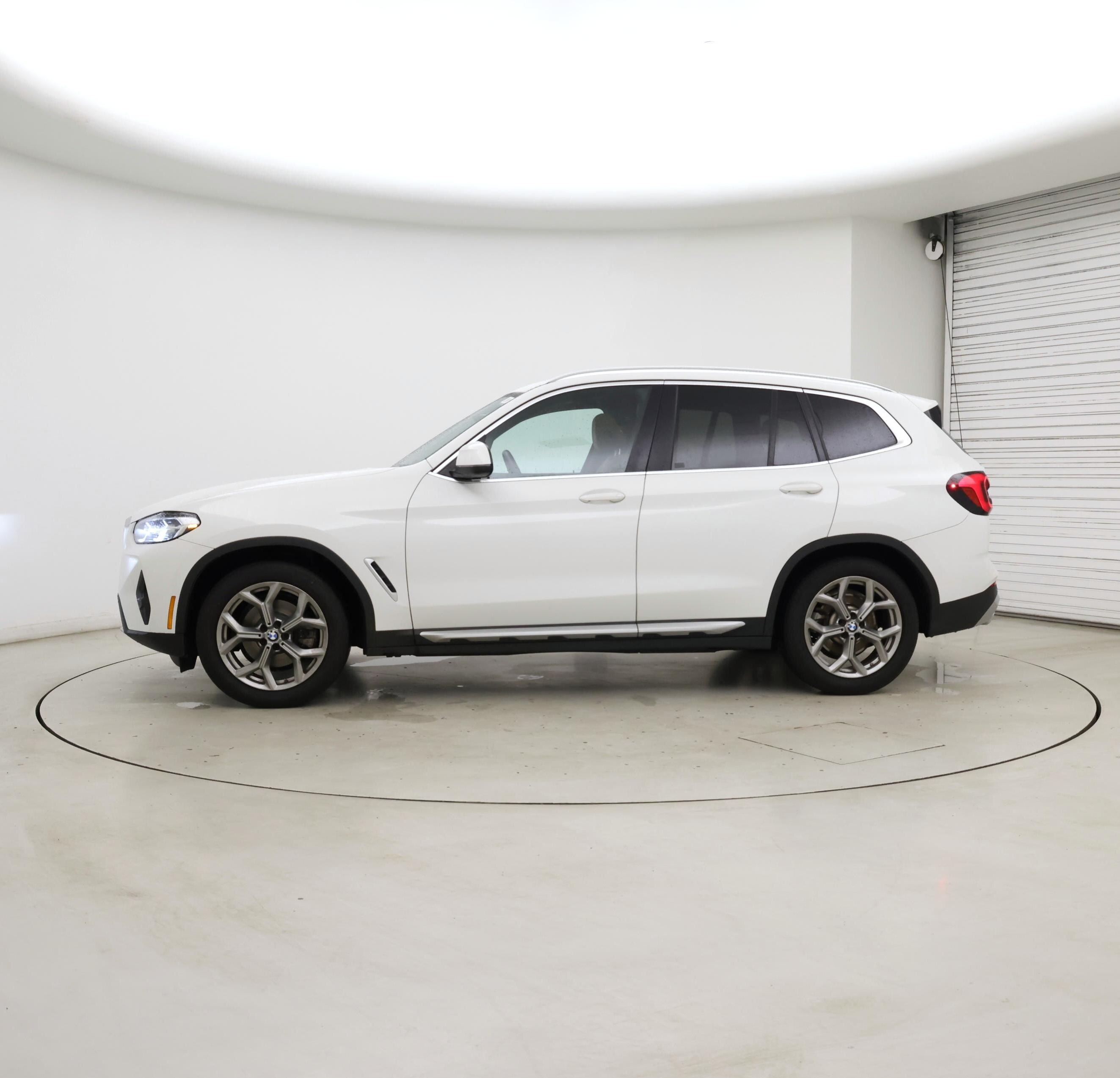 Thumbnail: 2023 BMW X3 - 3
