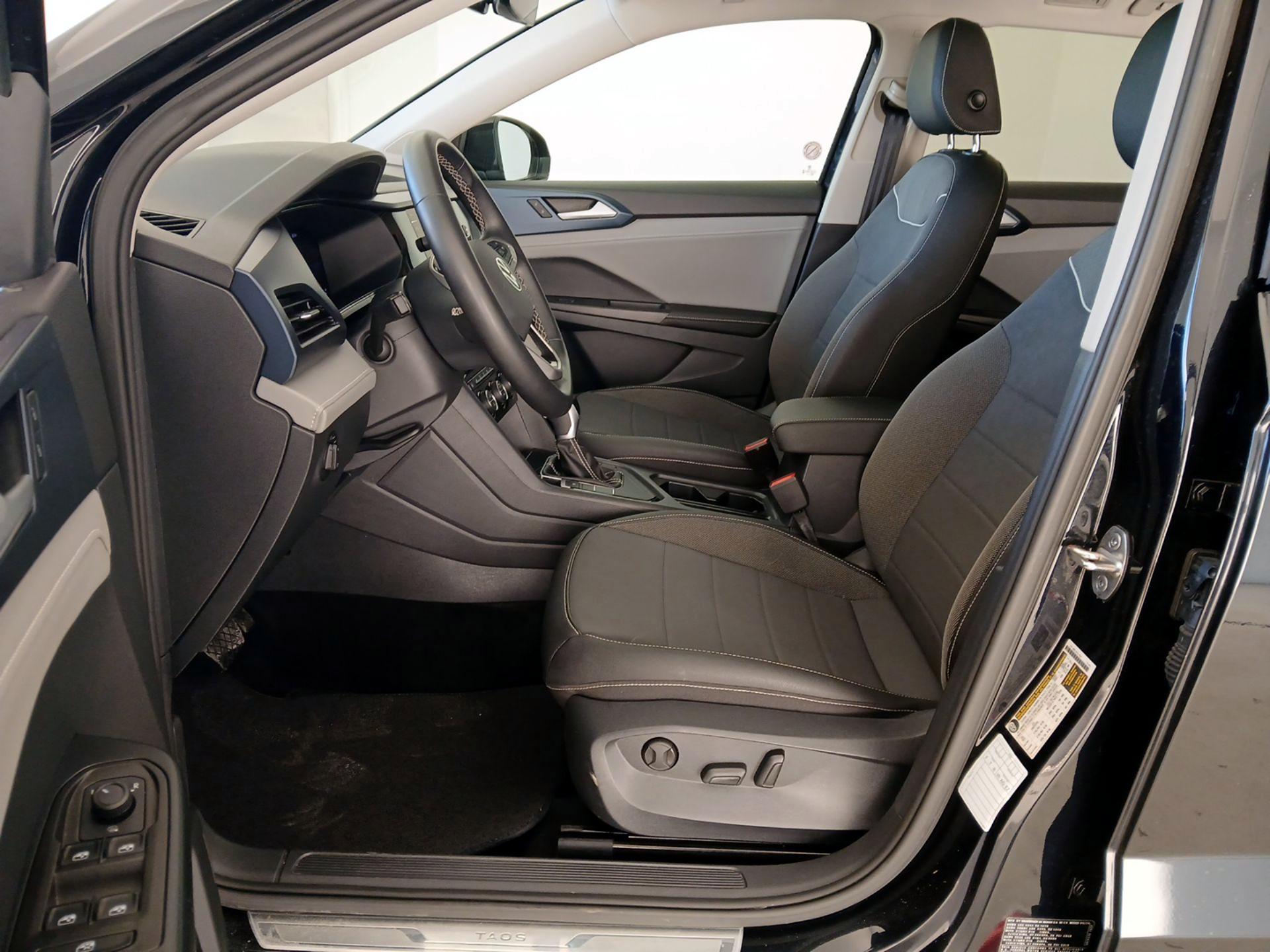 Thumbnail: 2024 Volkswagen Taos - 11