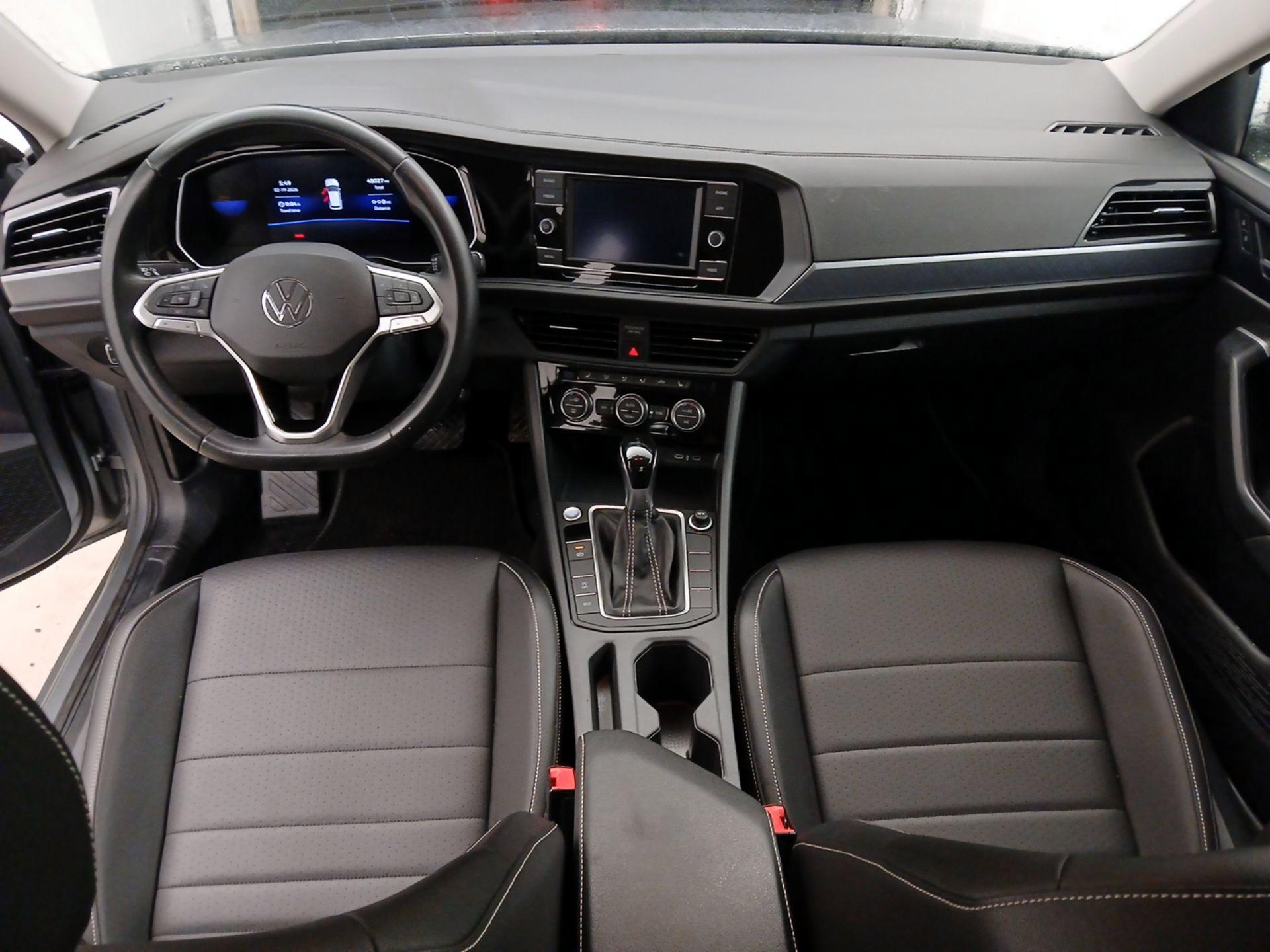 Thumbnail: 2024 Volkswagen Jetta - 9