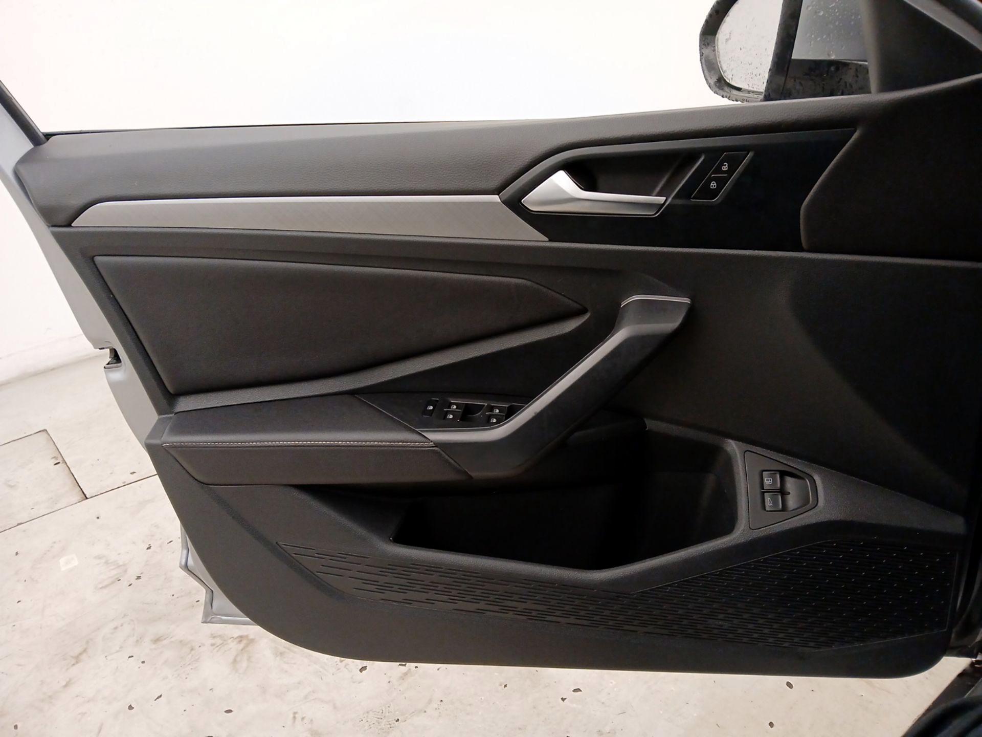 Thumbnail: 2024 Volkswagen Jetta - 12