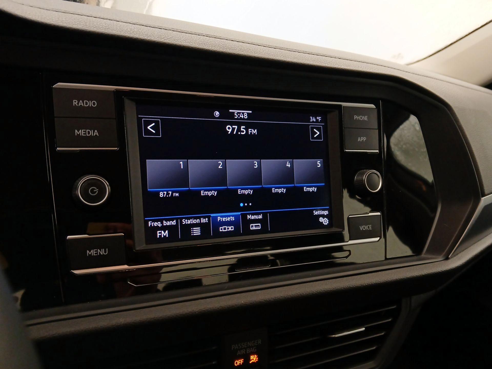 Thumbnail: 2024 Volkswagen Jetta - 15