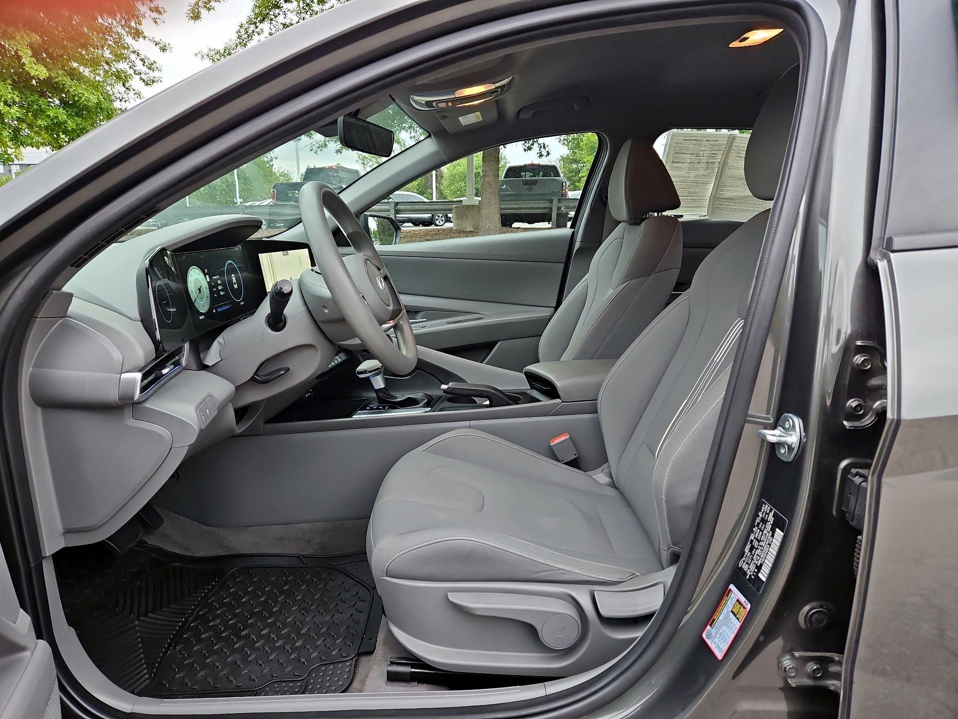 Thumbnail: 2024 Hyundai Elantra - 9