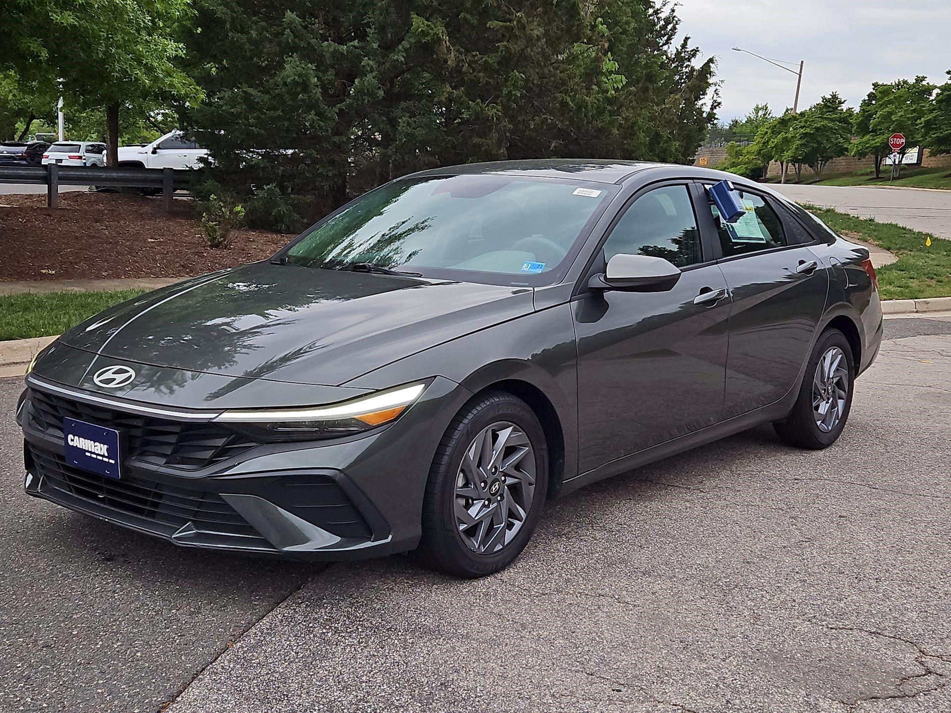 Thumbnail: 2024 Hyundai Elantra - 3