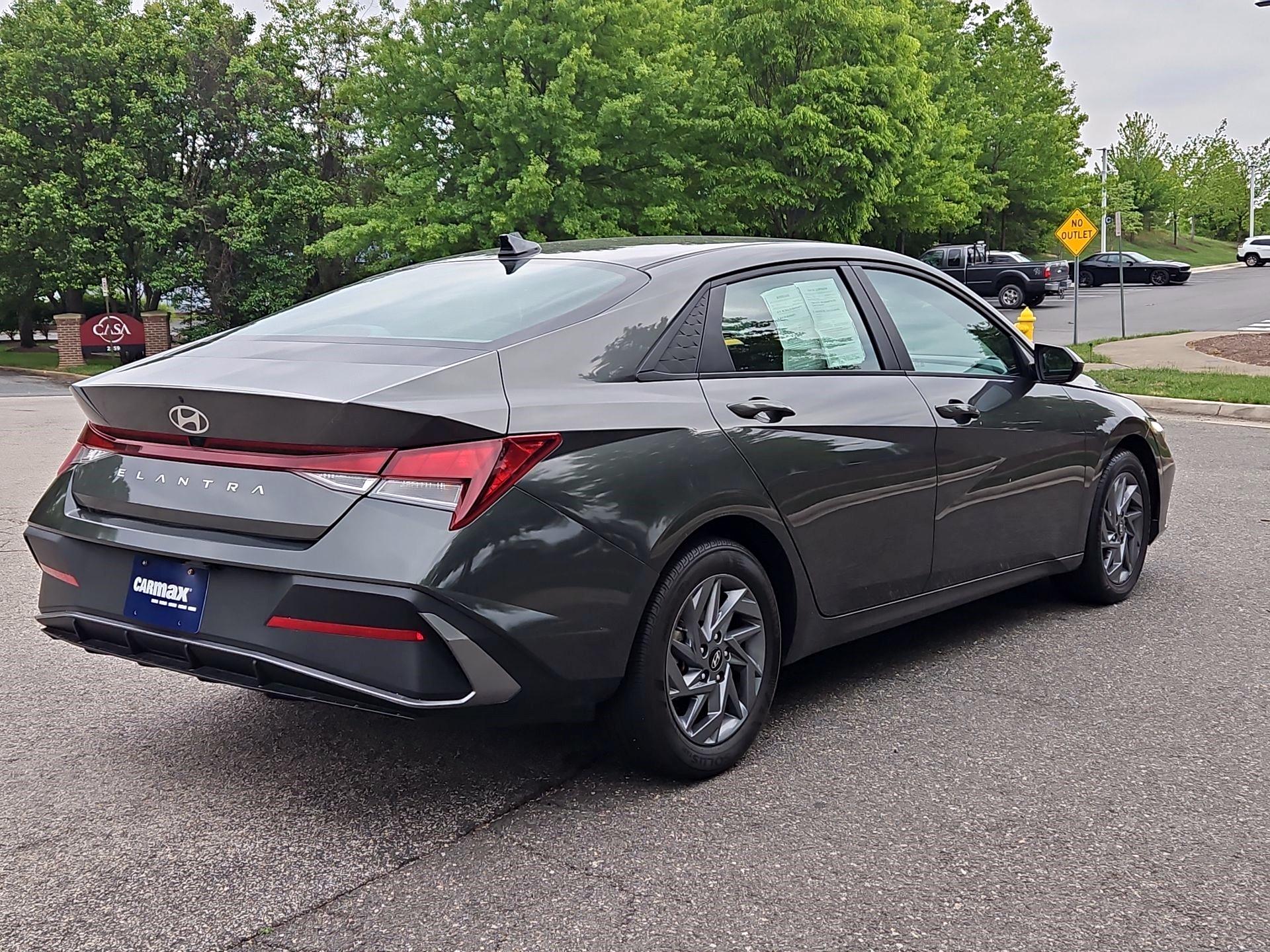 Thumbnail: 2024 Hyundai Elantra - 5