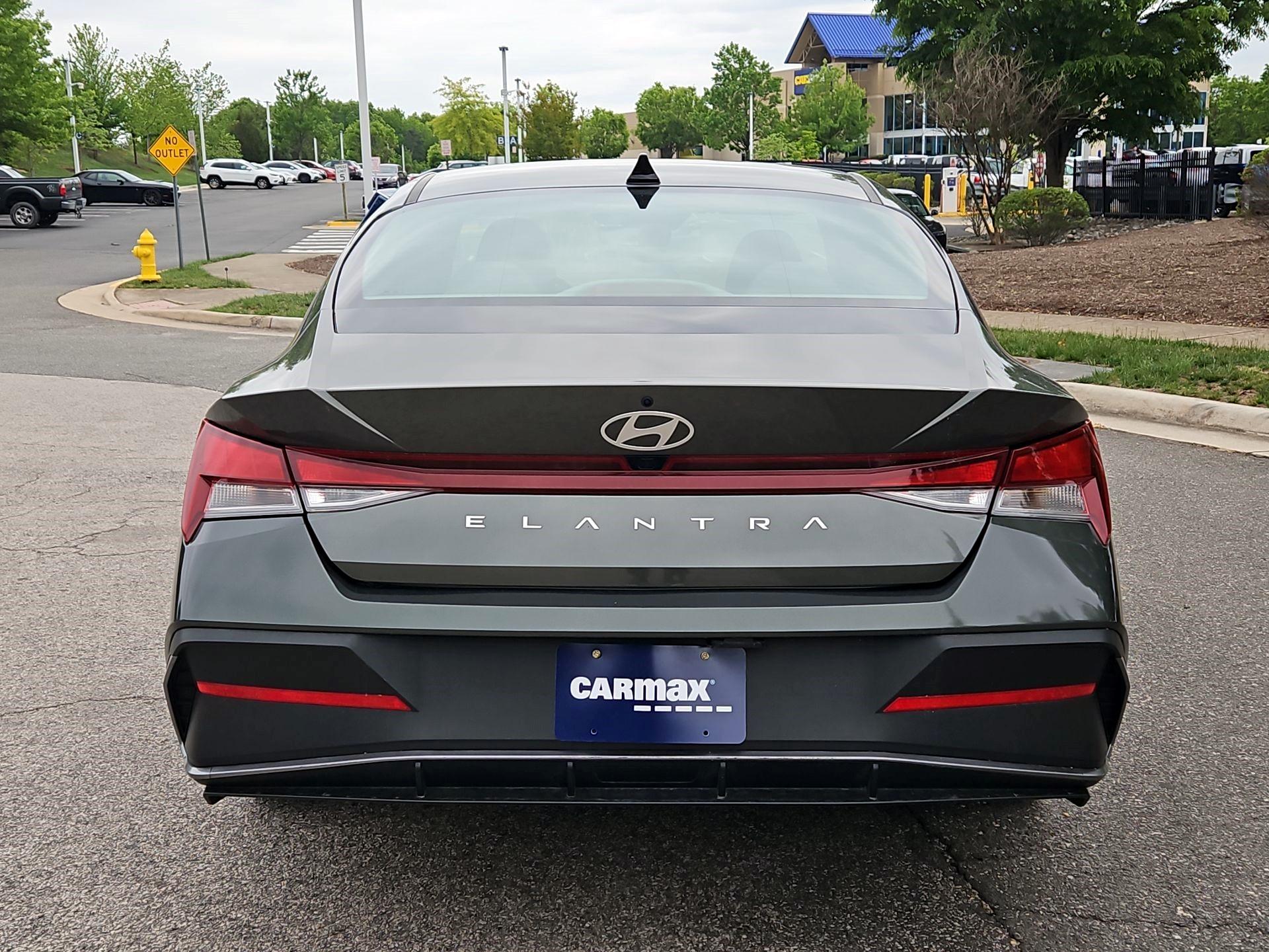 Thumbnail: 2024 Hyundai Elantra - 6
