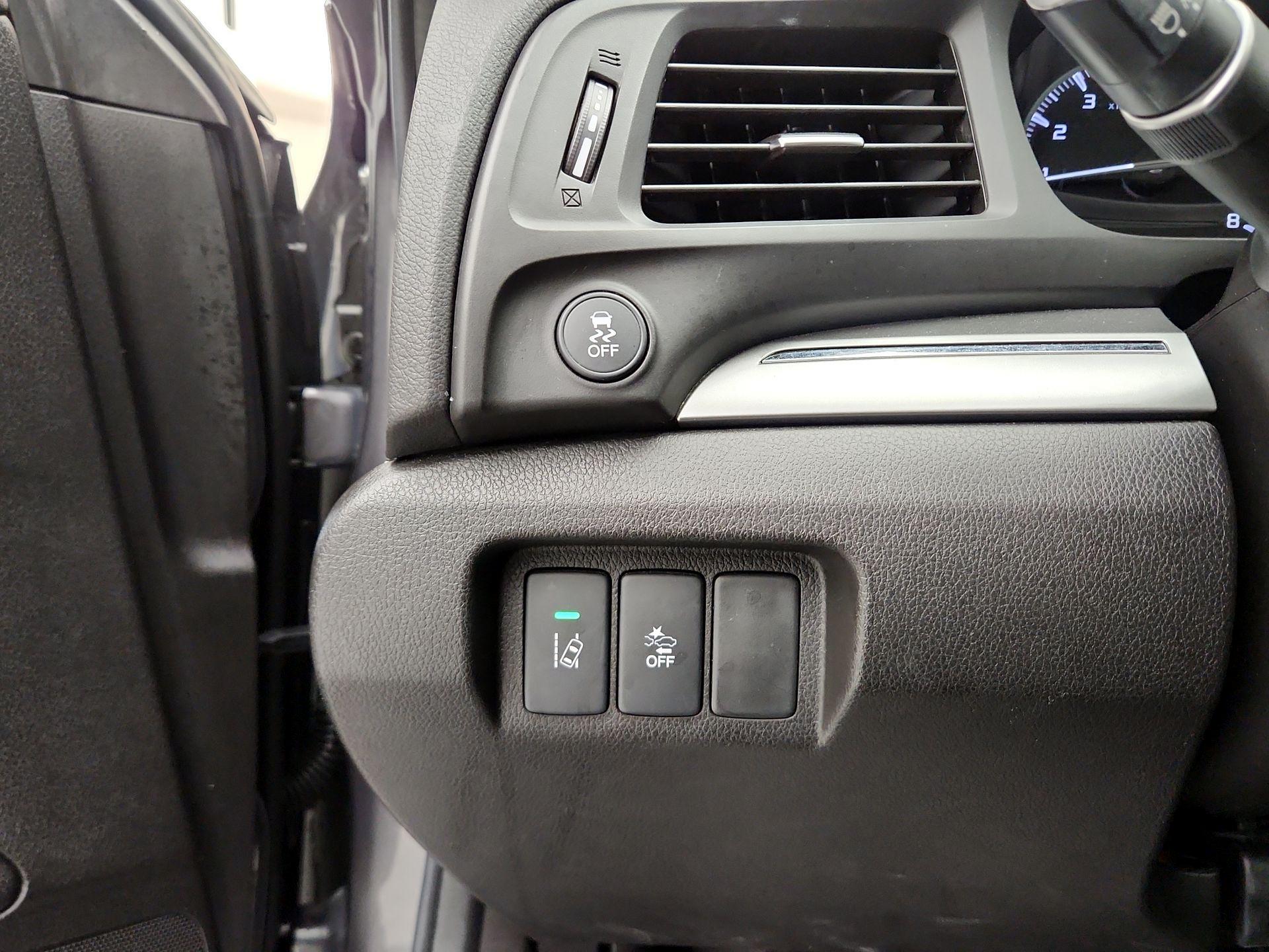 Thumbnail: 2020 Acura ILX - 13