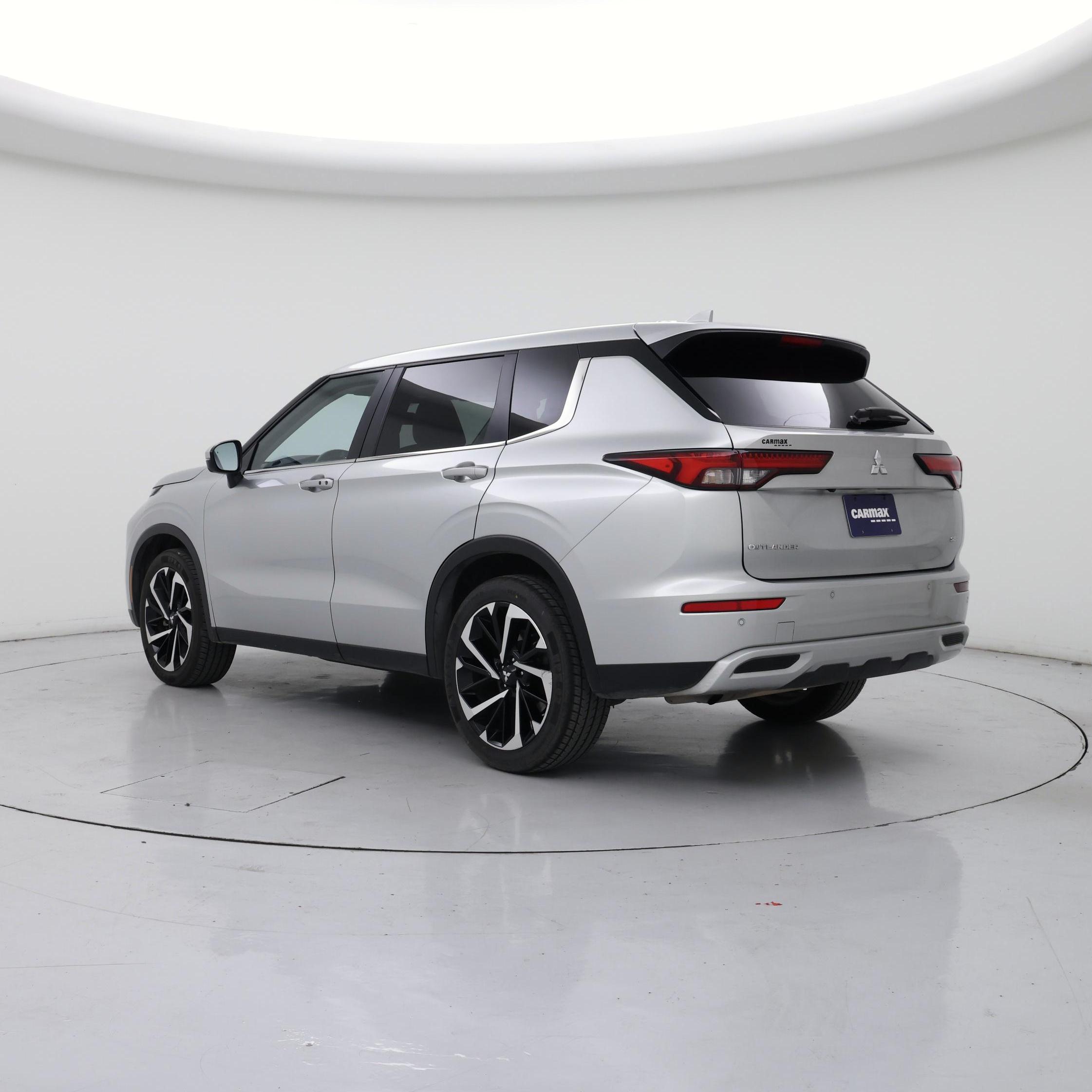 Thumbnail: 2024 Mitsubishi Outlander - 2