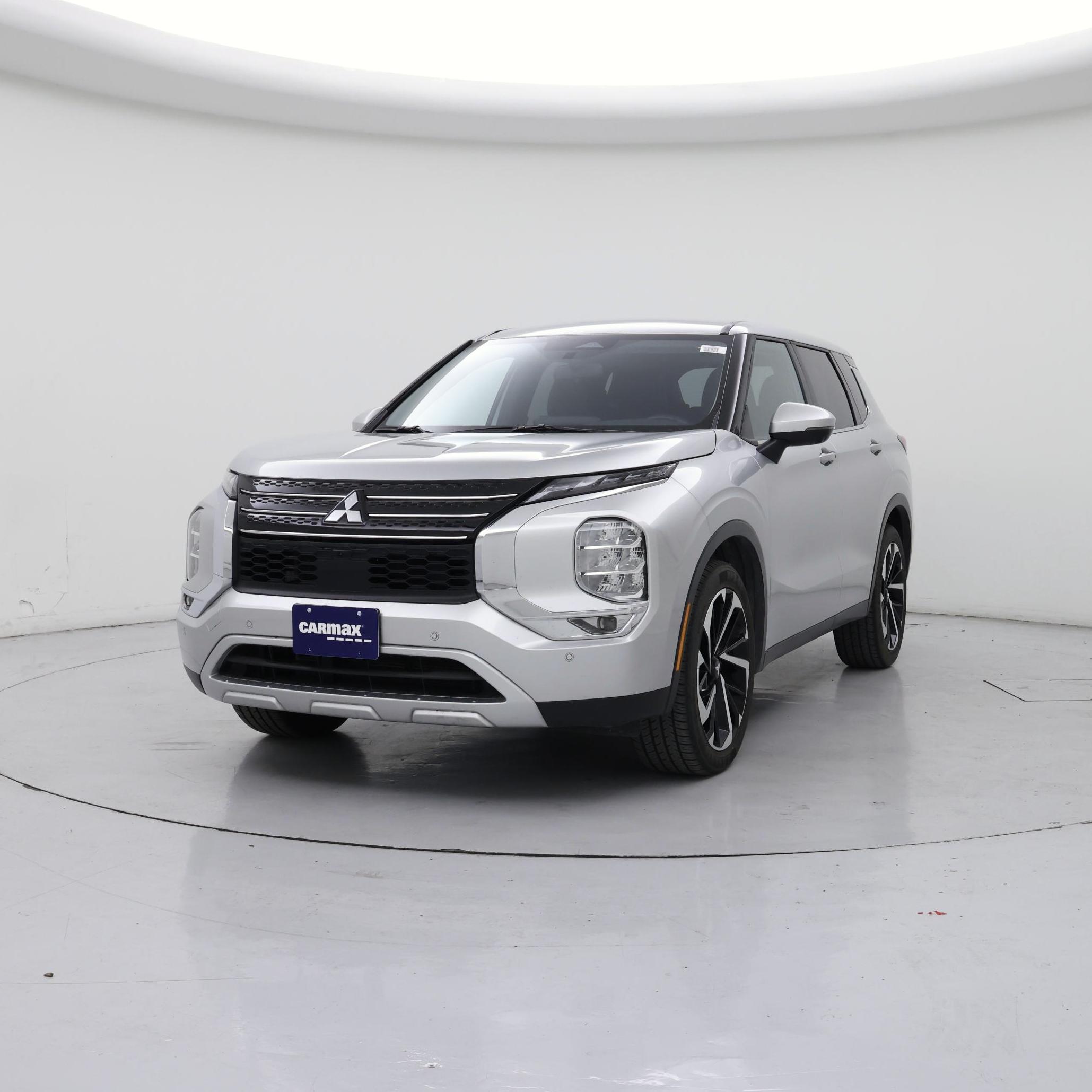 Thumbnail: 2024 Mitsubishi Outlander - 4