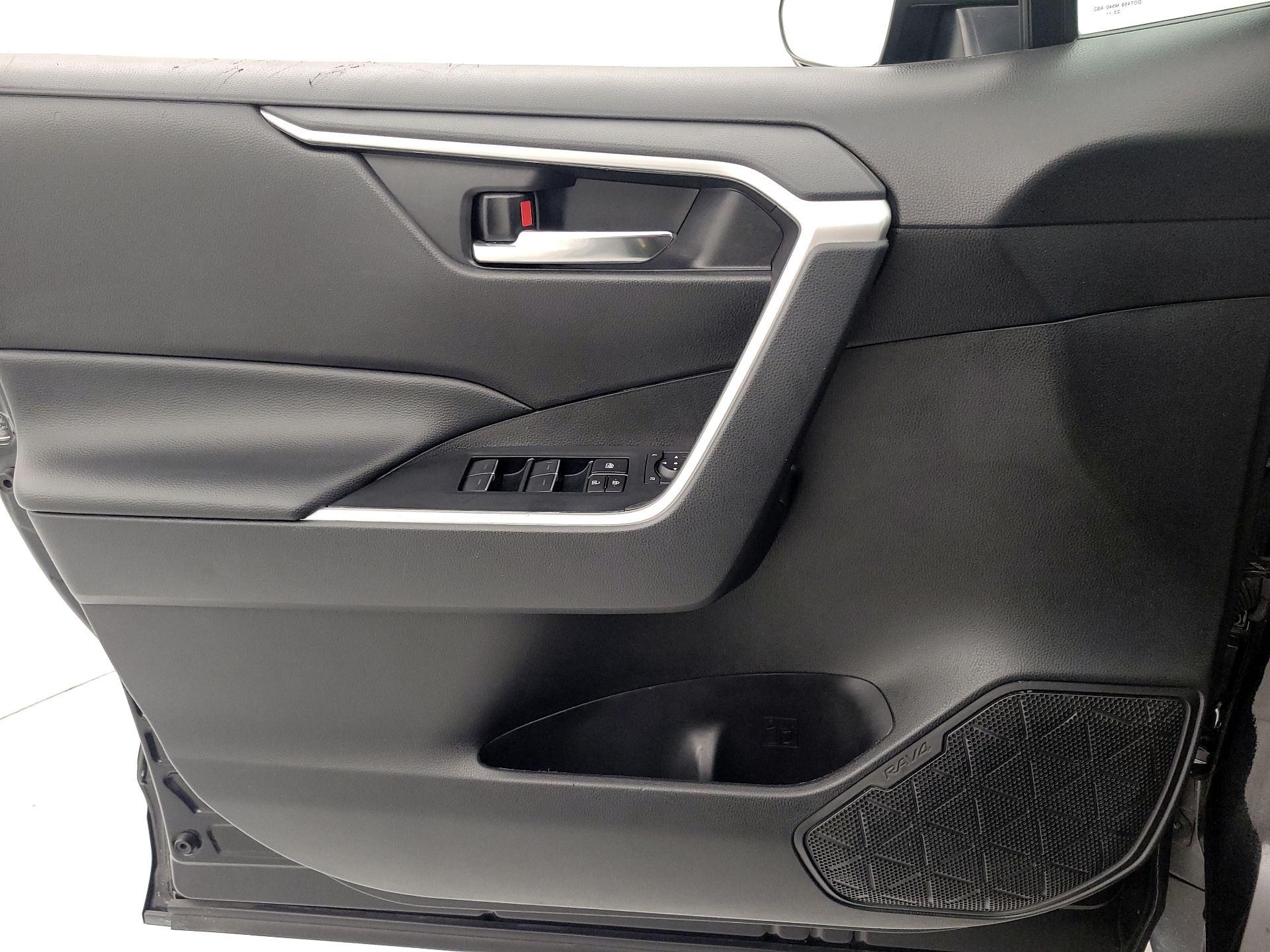 Thumbnail: 2024 Toyota RAV4 - 12