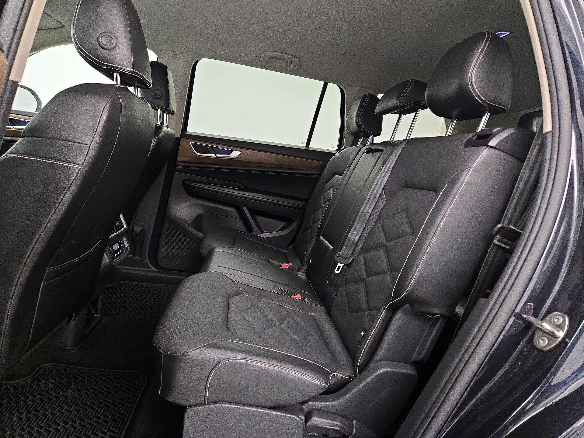 Thumbnail: 2024 Volkswagen Atlas - 19