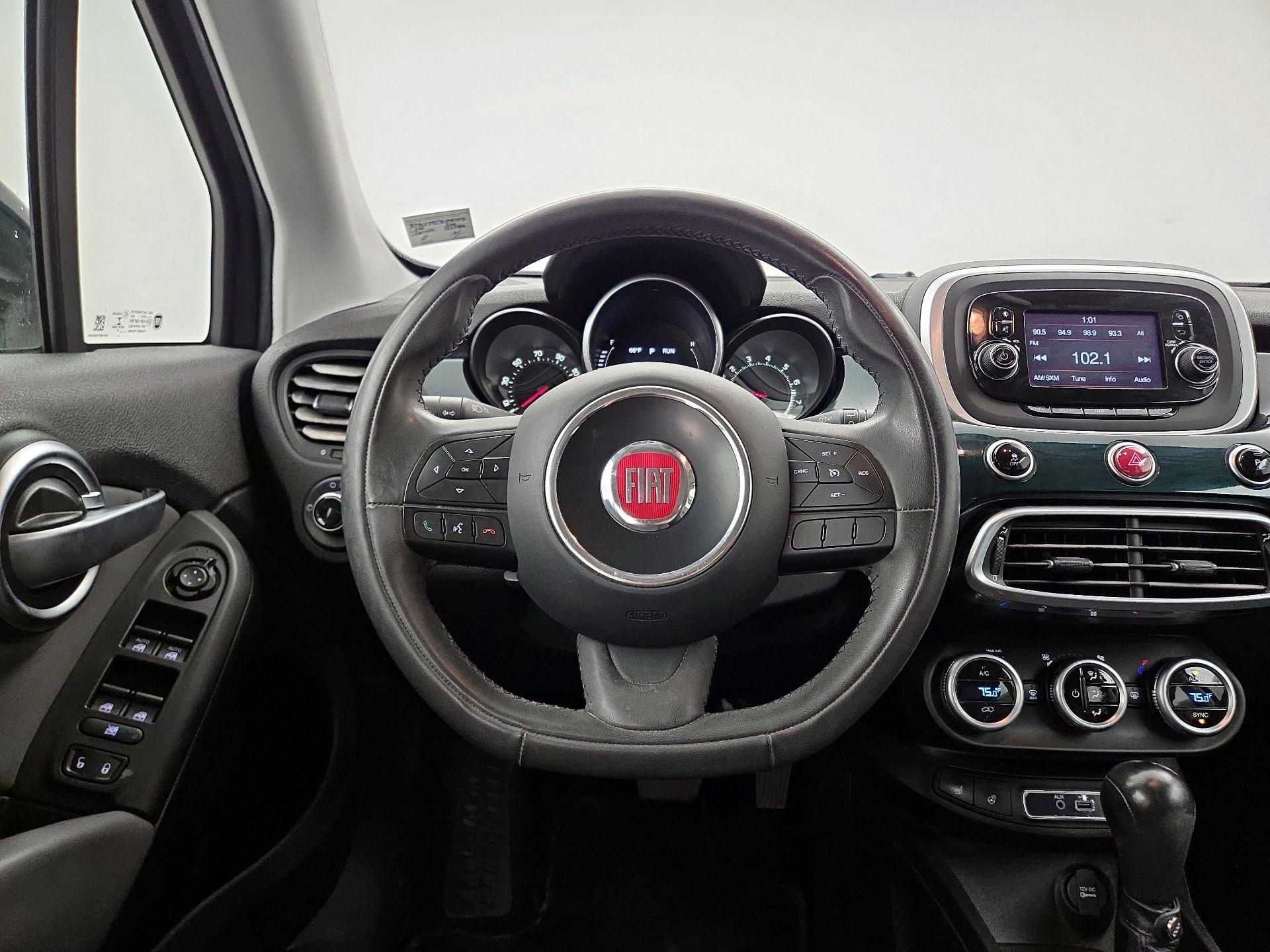 Thumbnail: 2016 Fiat 500X - 10