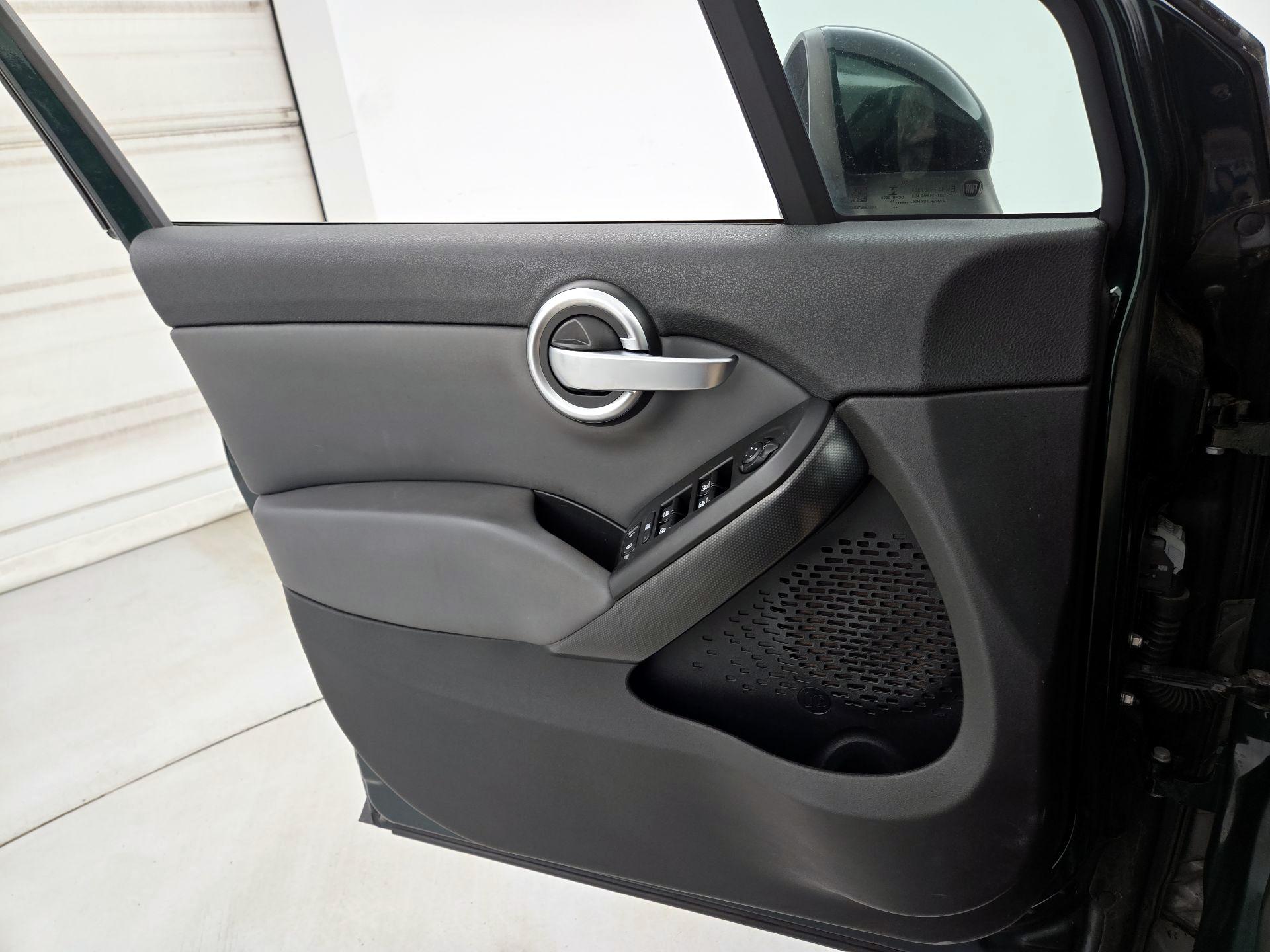 Thumbnail: 2016 Fiat 500X - 12