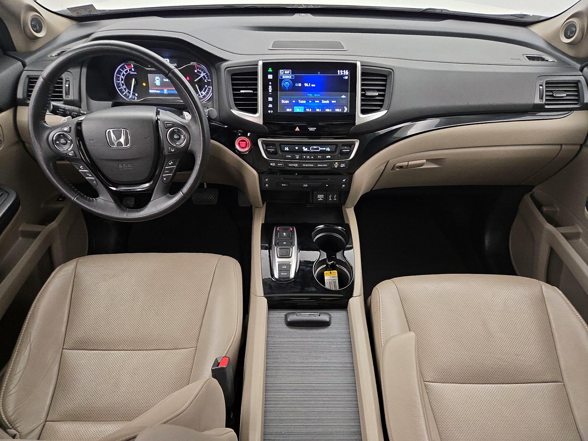 Thumbnail: 2016 Honda Pilot - 9