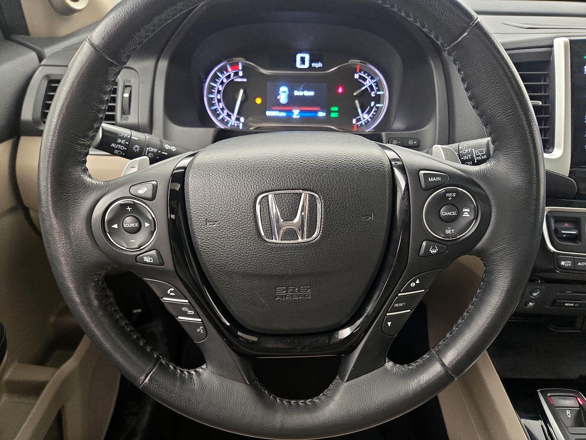 Thumbnail: 2016 Honda Pilot - 10