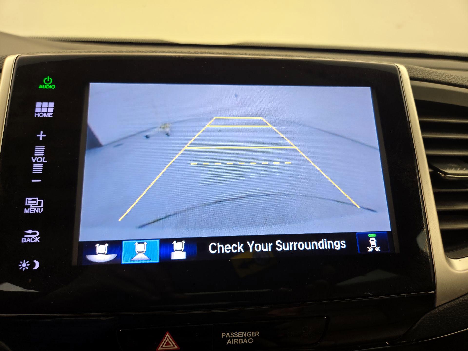 Thumbnail: 2016 Honda Pilot - 14