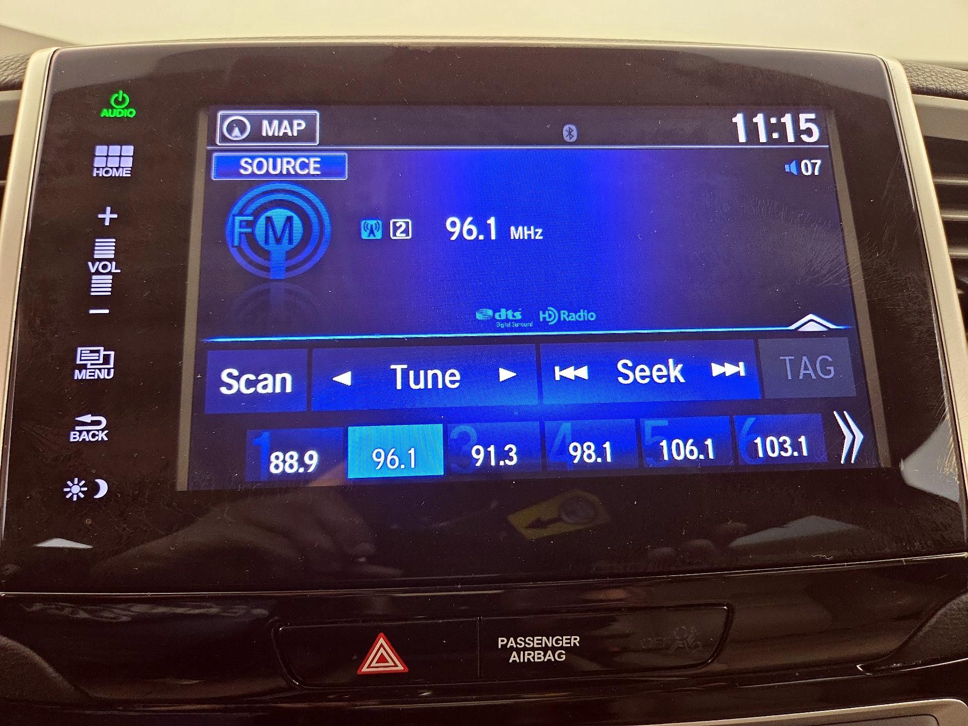 Thumbnail: 2016 Honda Pilot - 15