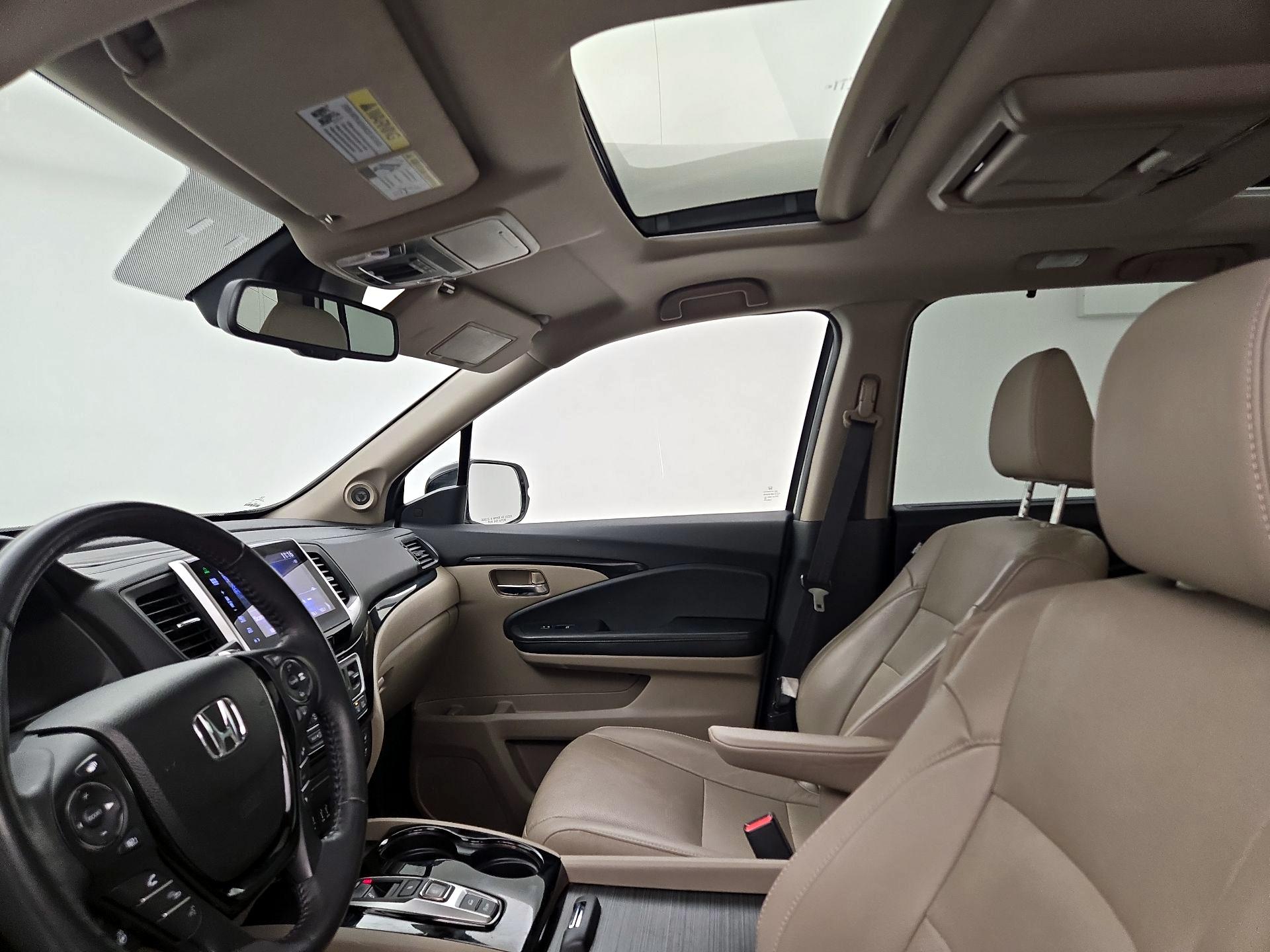 Thumbnail: 2016 Honda Pilot - 19