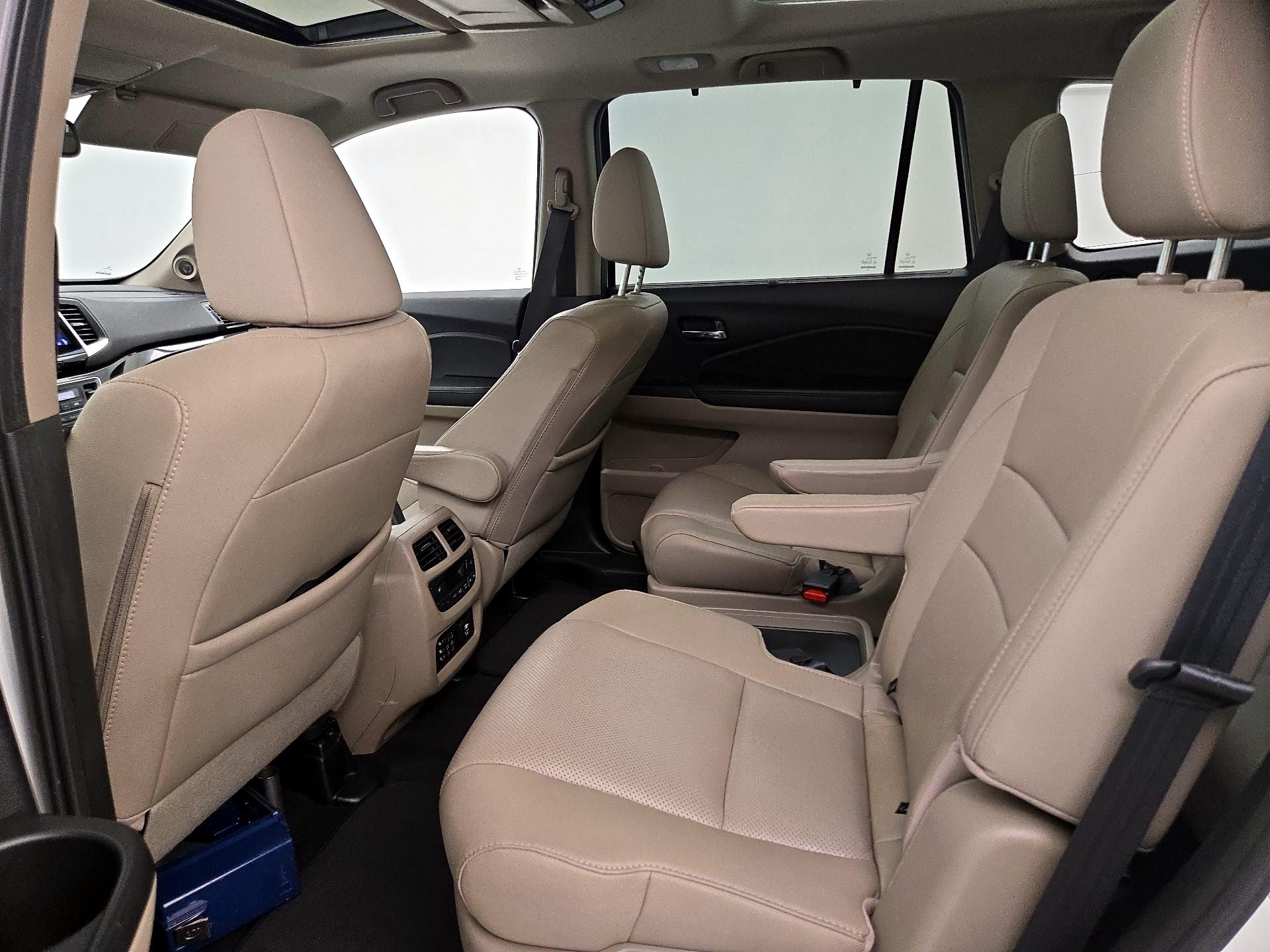 Thumbnail: 2016 Honda Pilot - 20