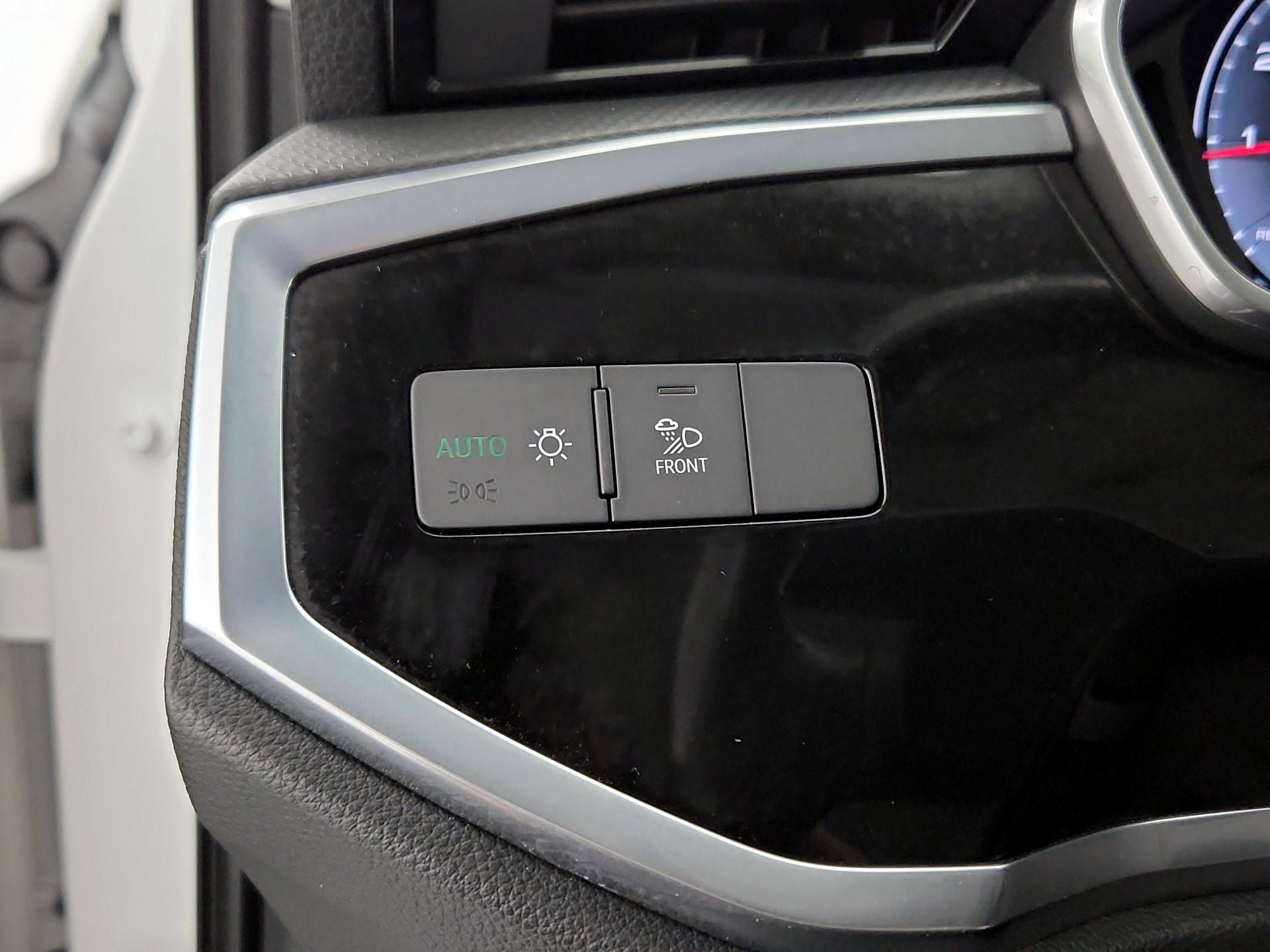 Thumbnail: 2021 Audi Q3 - 13