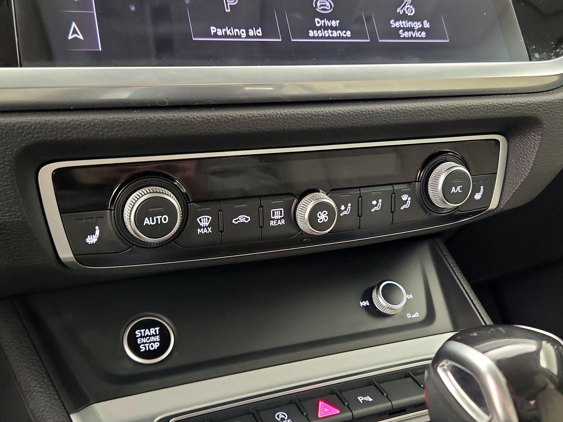 Thumbnail: 2021 Audi Q3 - 16