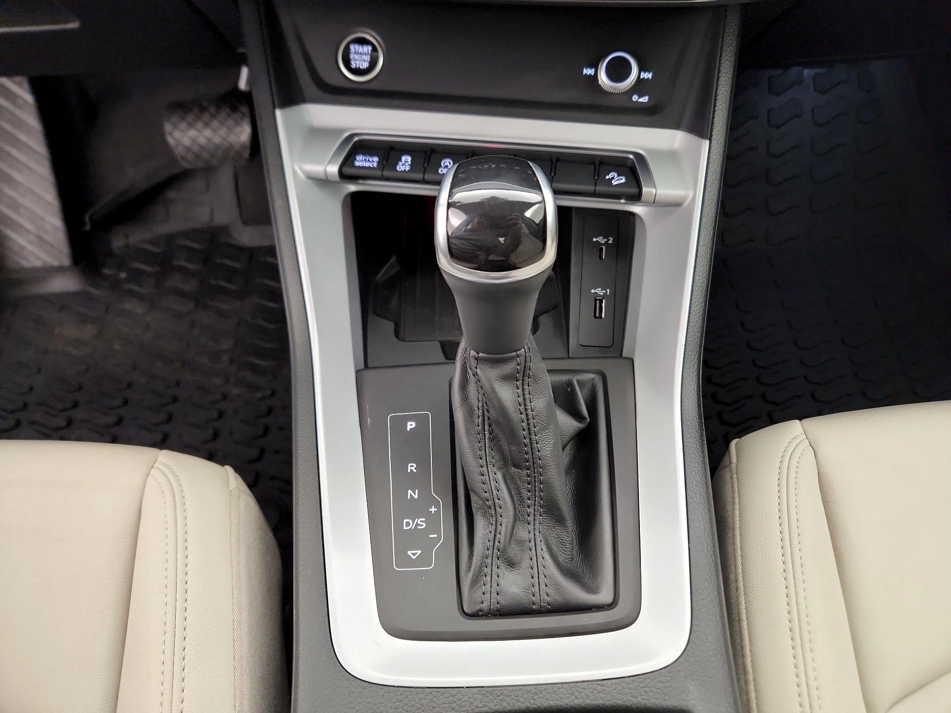 Thumbnail: 2021 Audi Q3 - 17