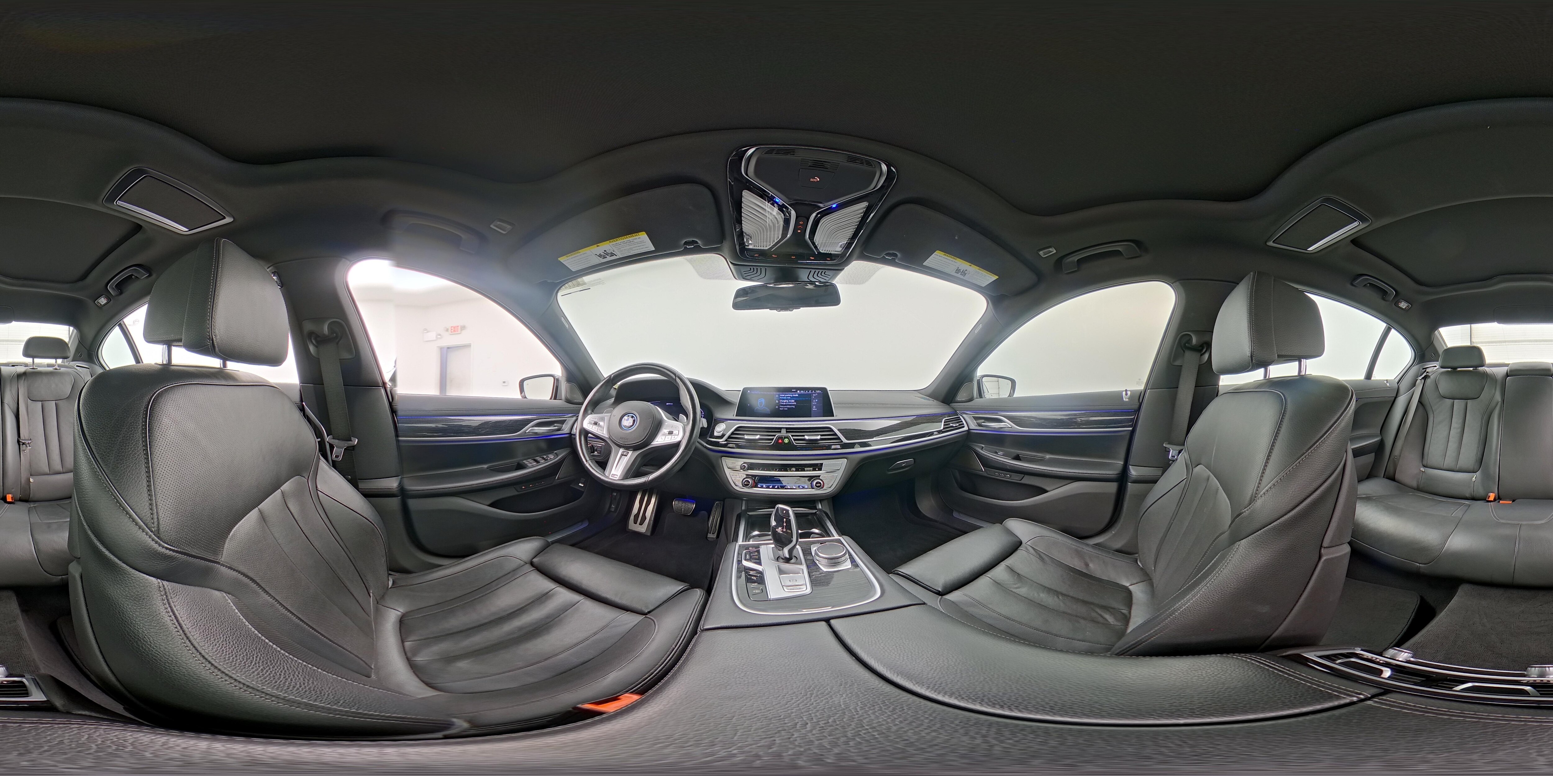2022 BMW 7 Series 745e - Photo 26