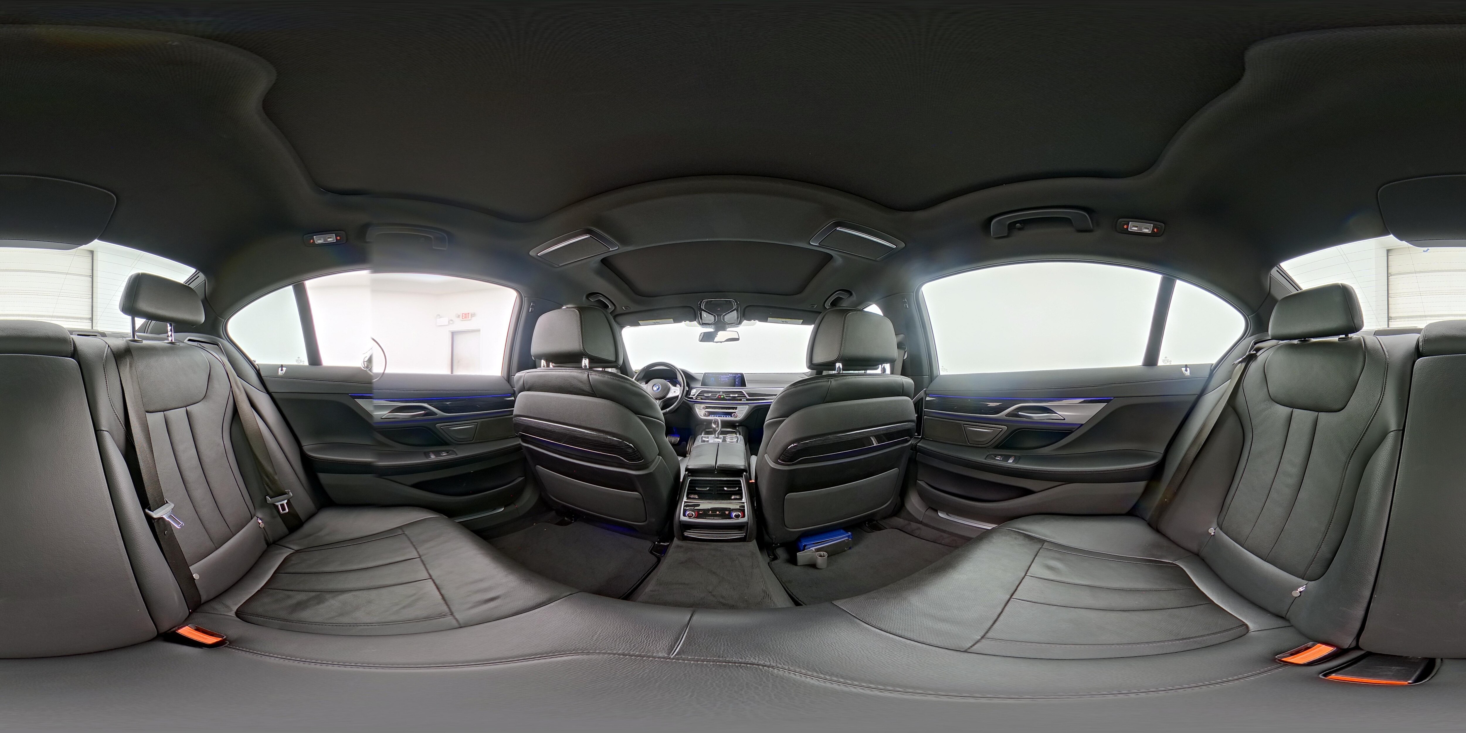 2022 BMW 7 Series 745e - Photo 27