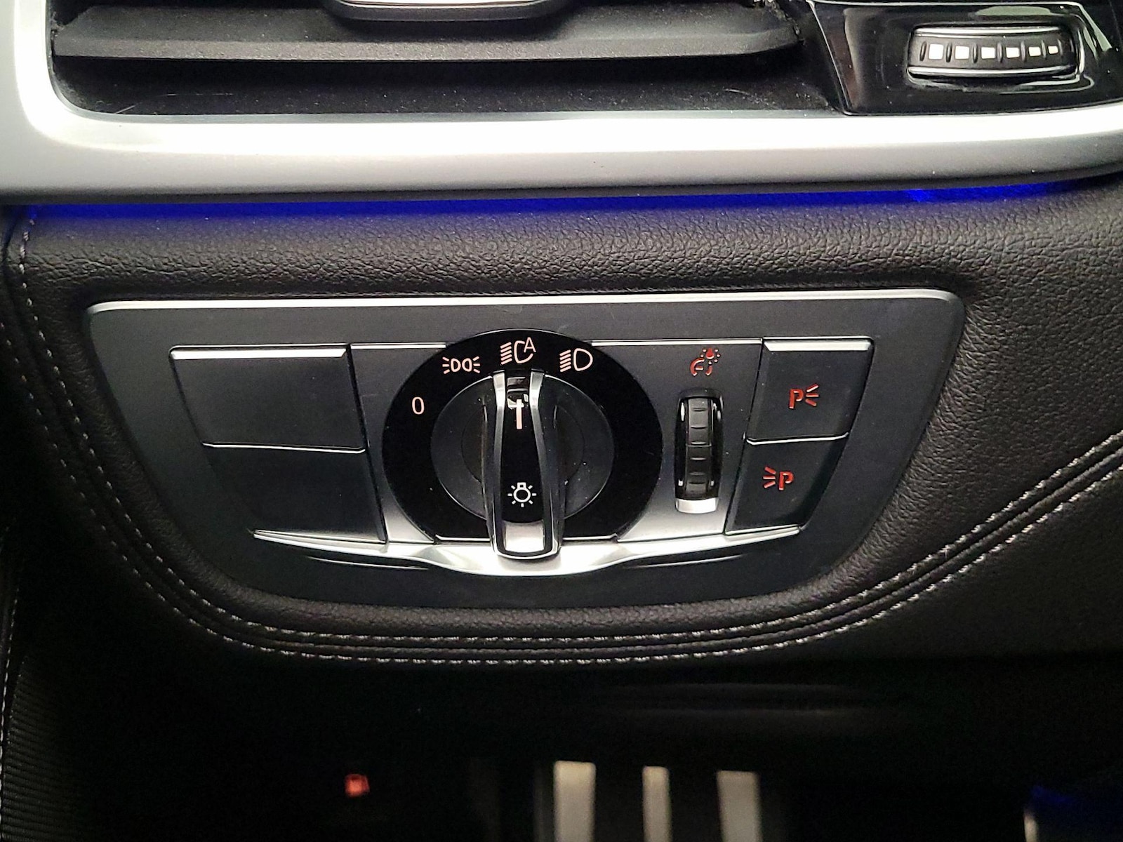 2022 BMW 7 Series 745e - Photo 14
