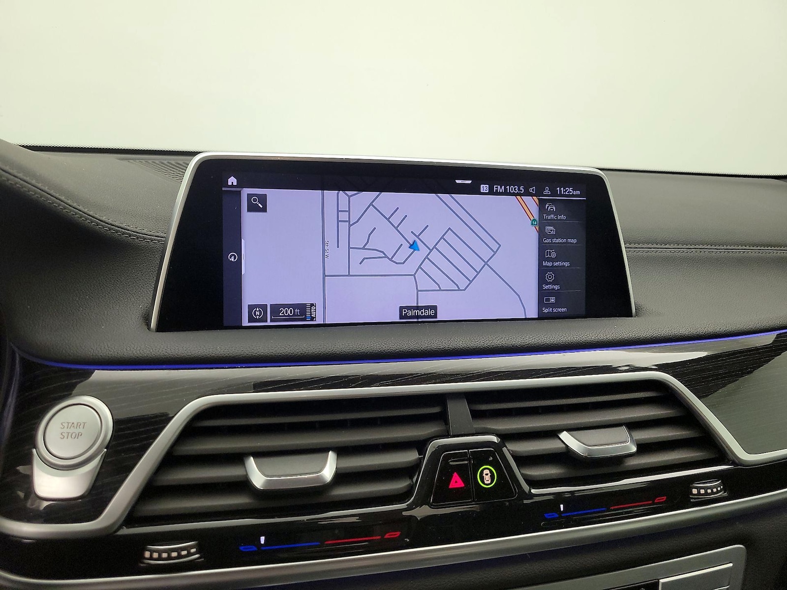 2022 BMW 7 Series 745e - Photo 15